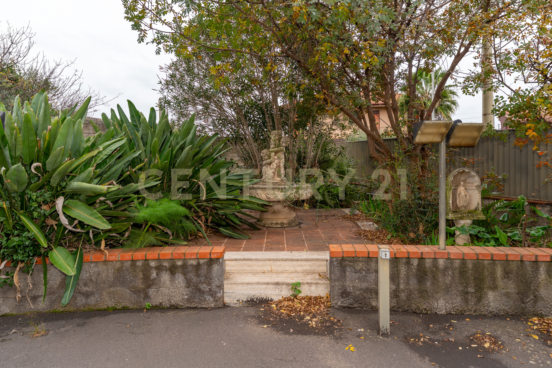 Villa con giardino in via delle camelie 20, Misterbianco