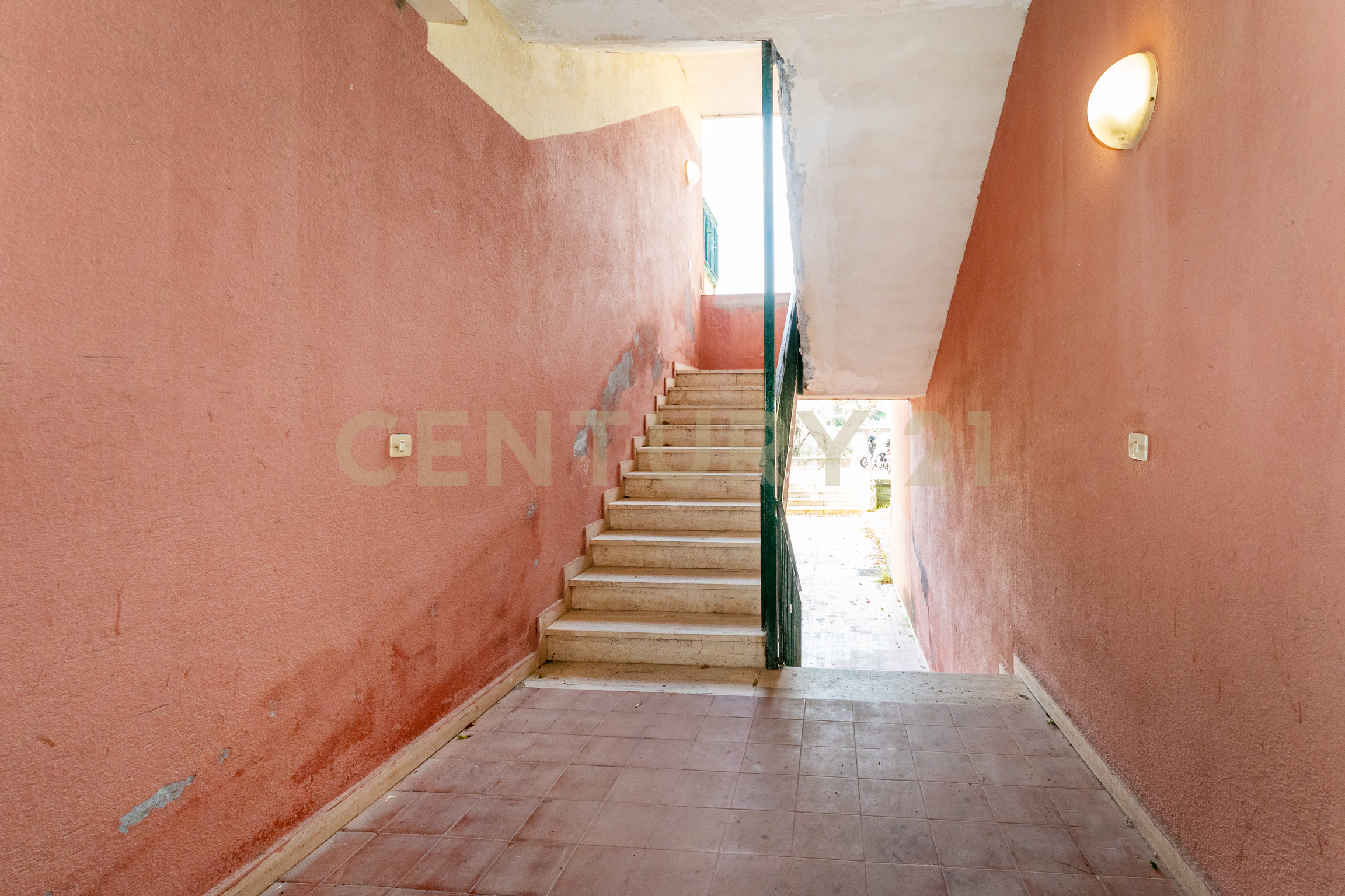 Bilocale con terrazzo in via porticato 177, Giardini-Naxos