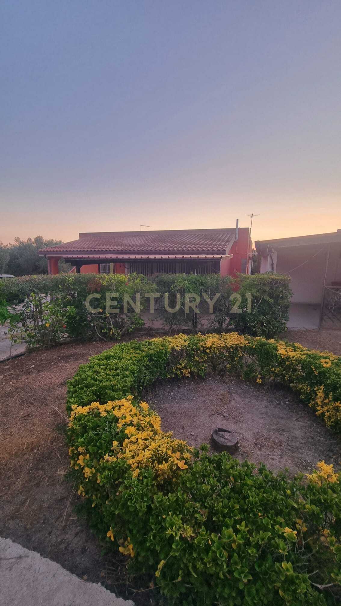 Casa indipendente con giardino a Pachino