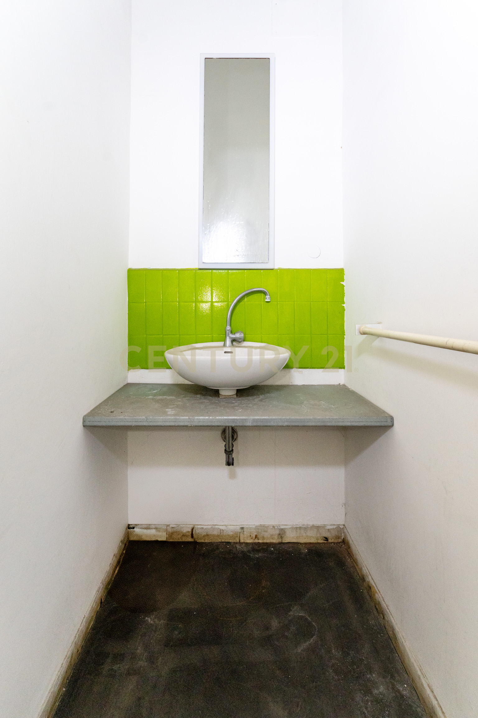 Locale commerciale in affitto in via francesco riso 72/c, Catania