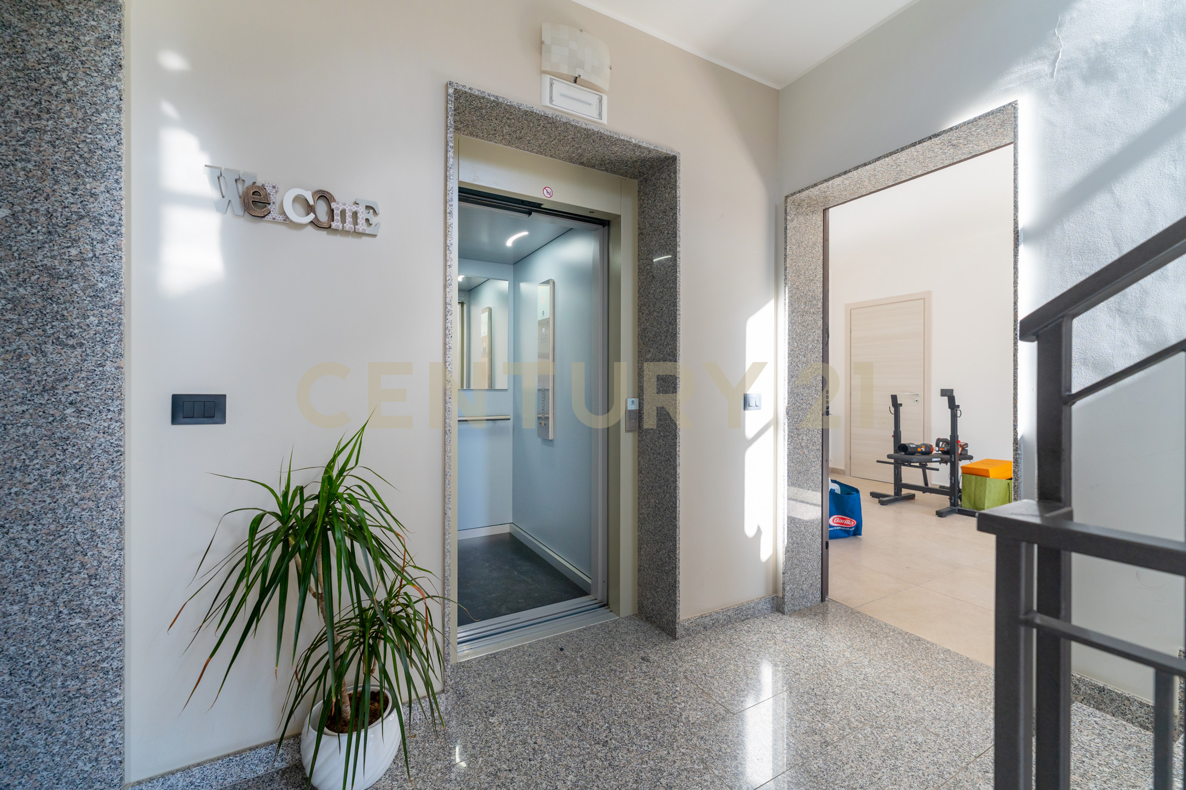 Mansarda con terrazzo in via turati 13, Belpasso