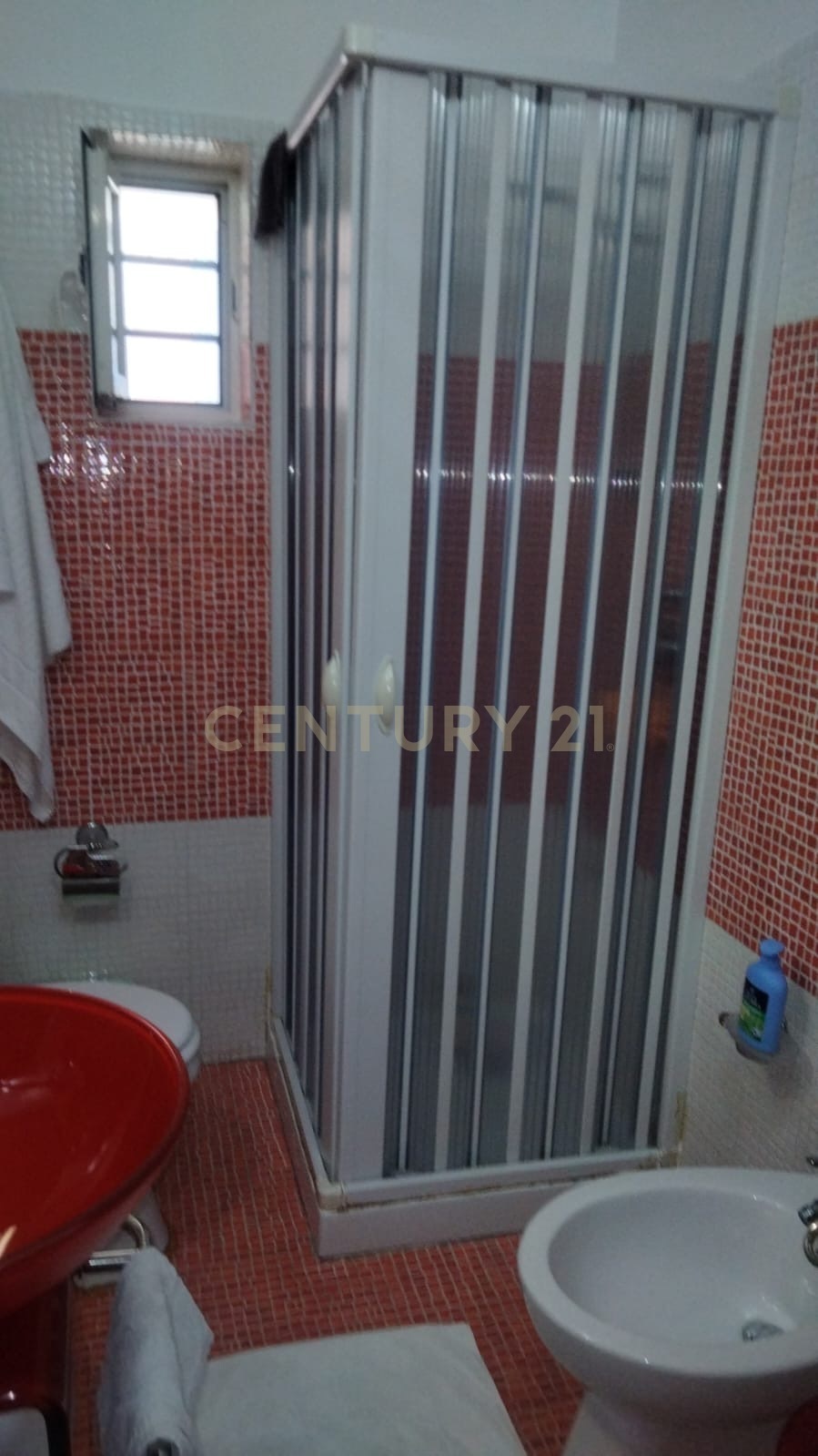 Casa indipendente con terrazzo in via della vittoria, Lentini