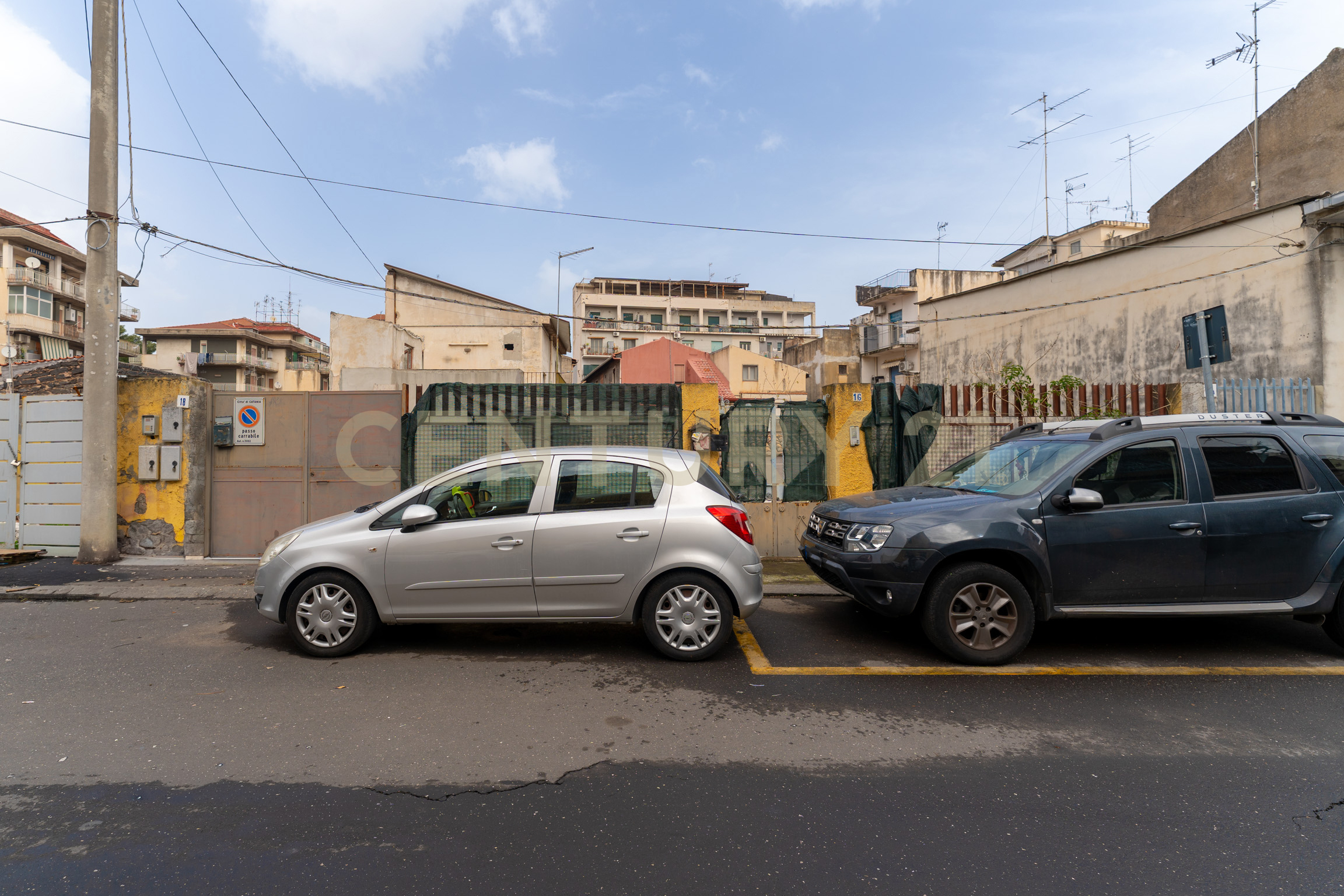 Casa indipendente con giardino in via velletri 16, Catania