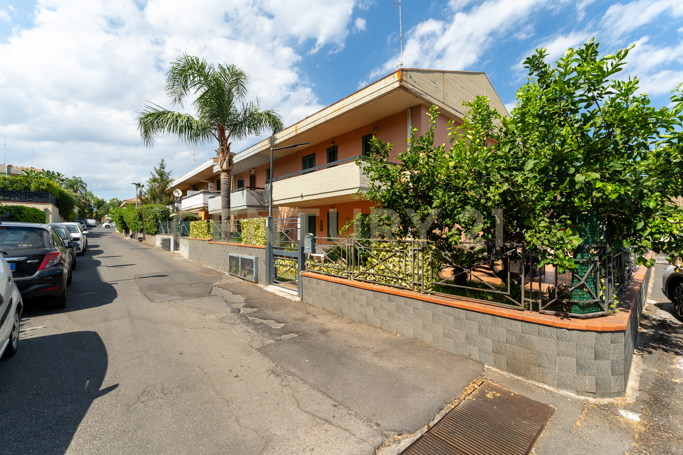 Casa indipendente con giardino in via vampolieri 34m, Aci Catena