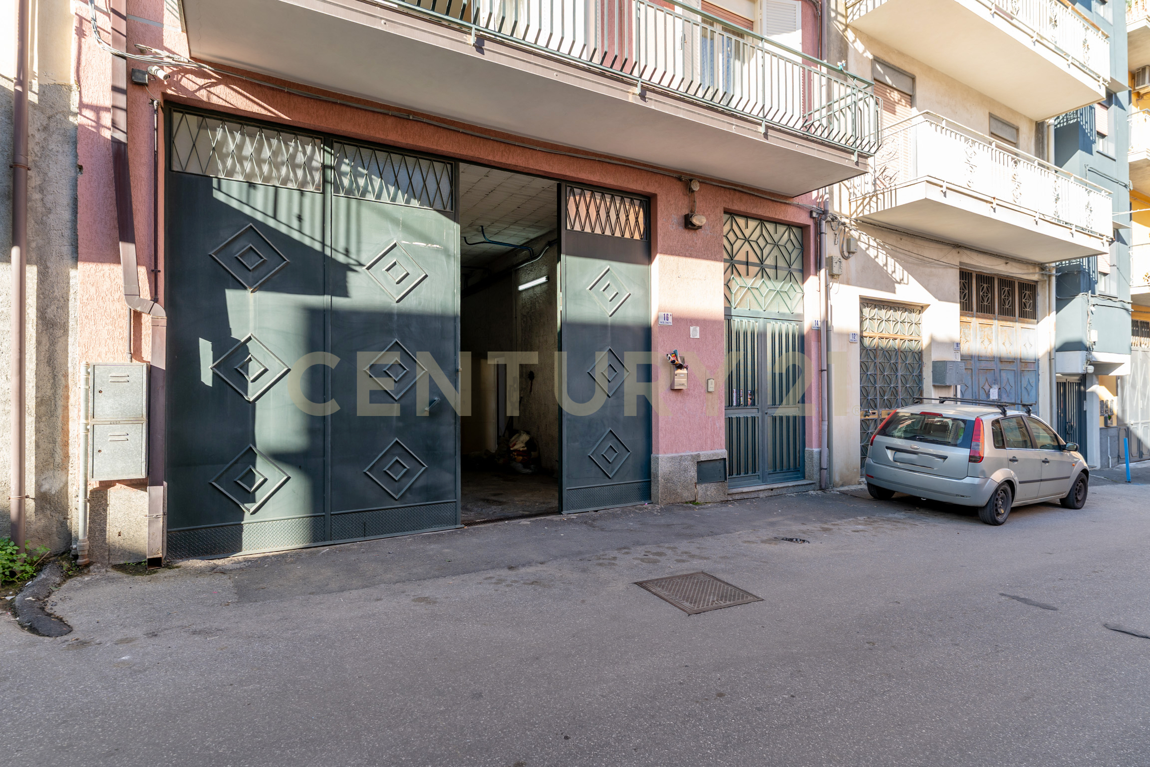 Casa indipendente con giardino in via del chinotto 14, Catania