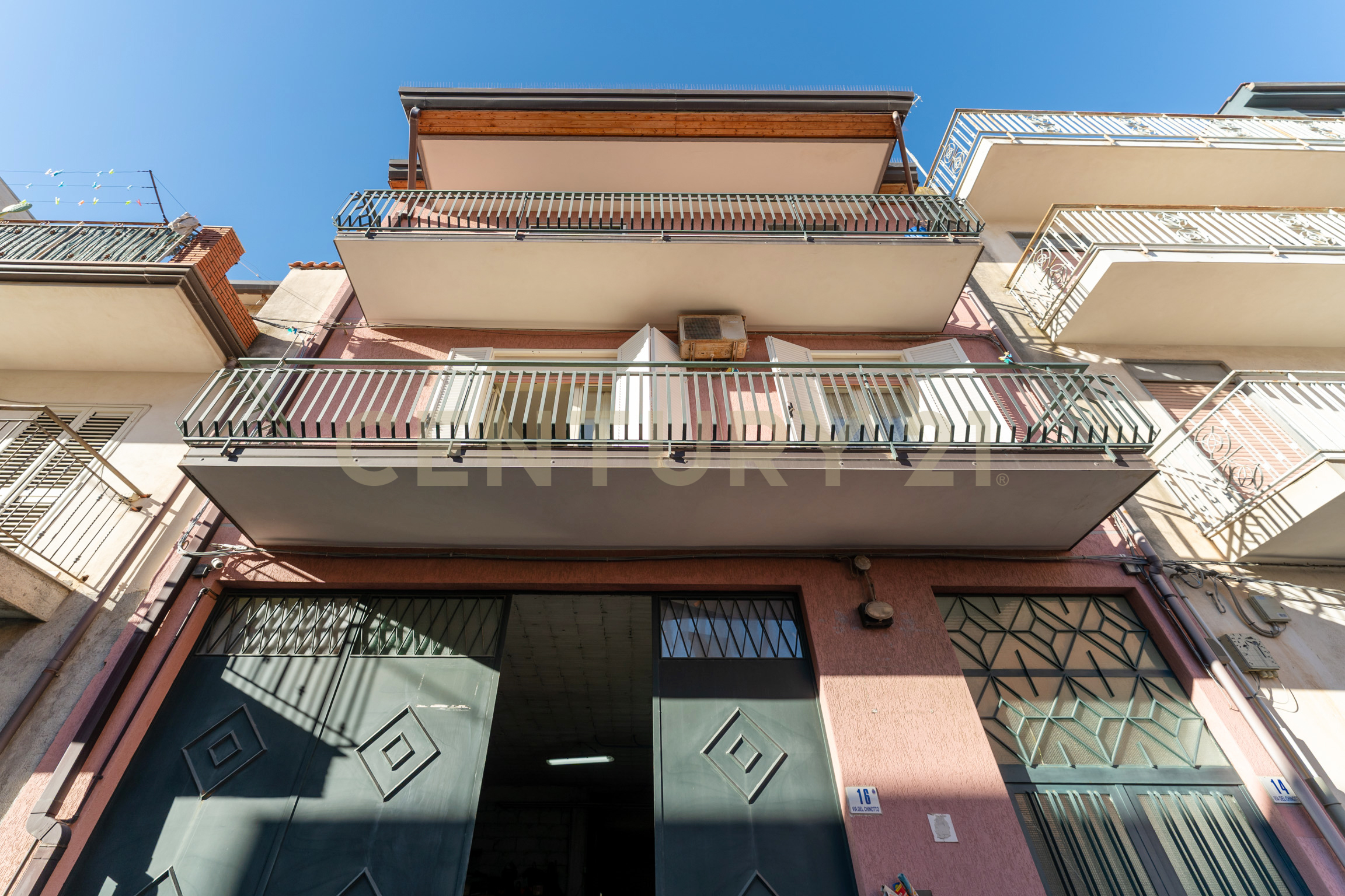 Casa indipendente con giardino in via del chinotto 14, Catania
