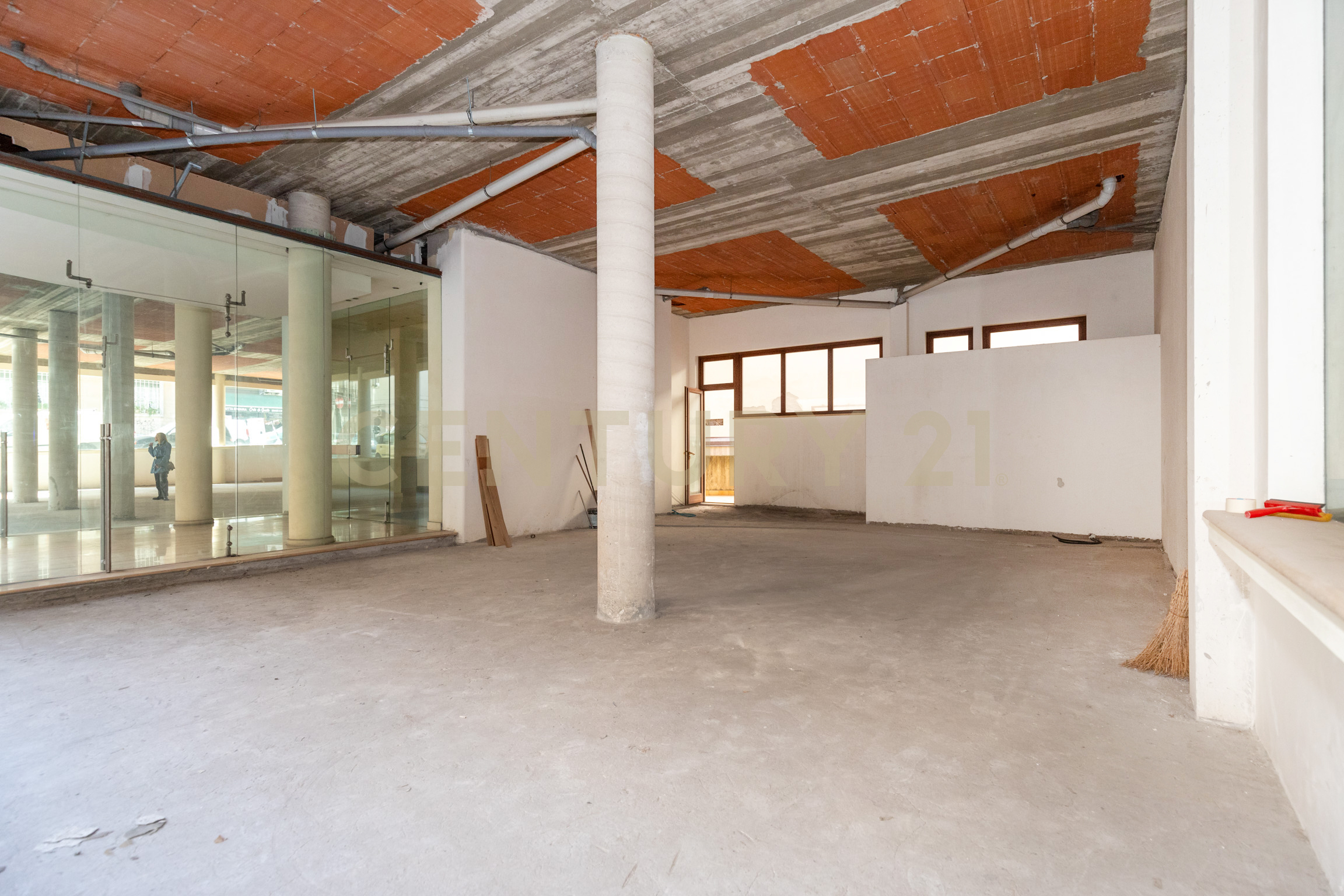 Locale commerciale nuova in via milano 85, Catania