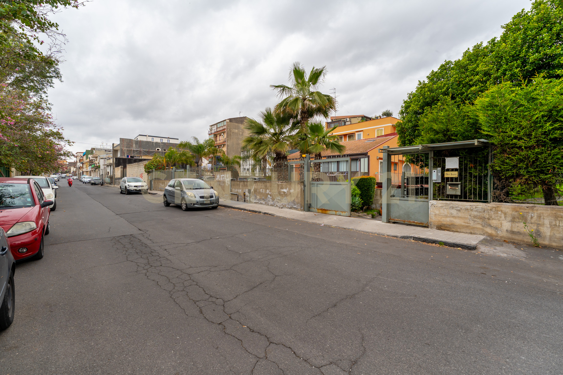 Attico con giardino in via maria gianni 85, Catania