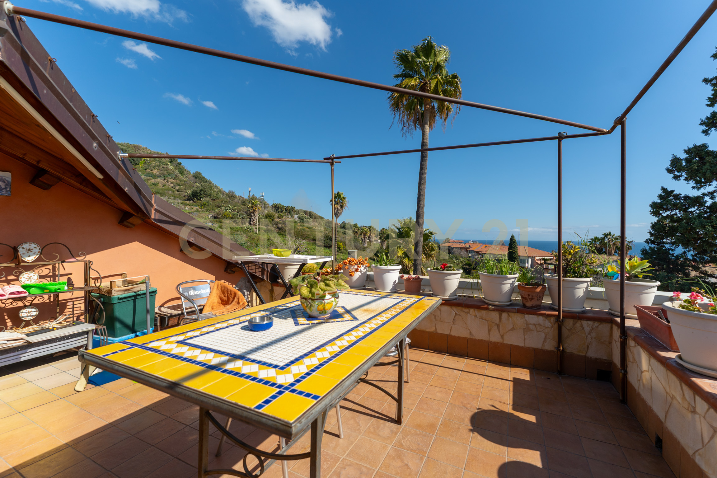 Appartamento con giardino in via stazione 12, Aci Castello