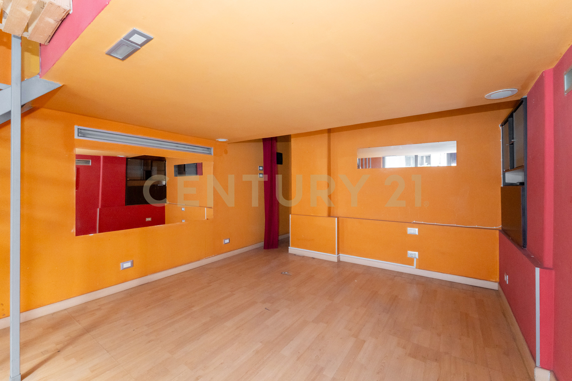 Locale commerciale in vendita in via padova 64, Catania