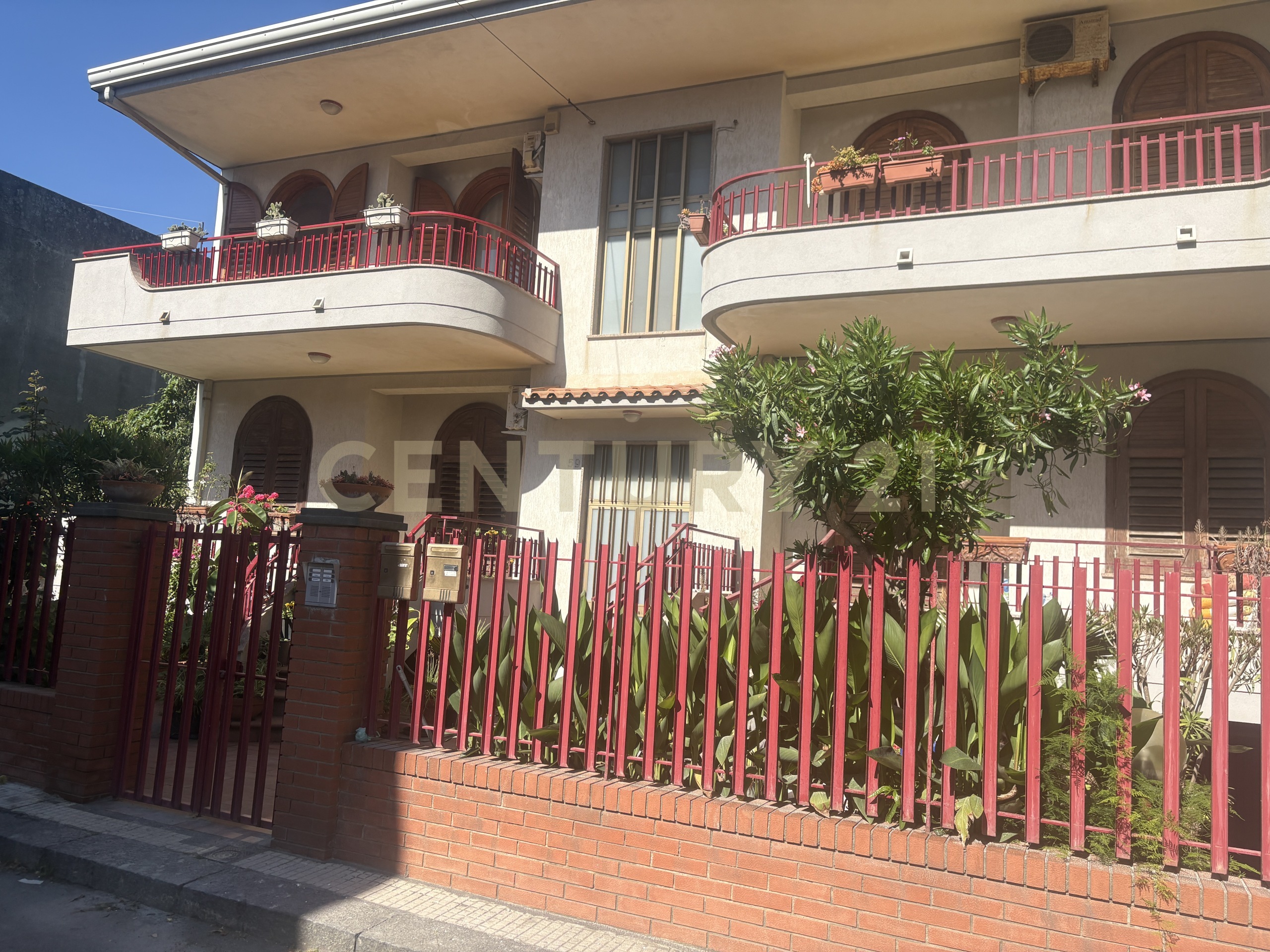 Appartamento con terrazzo in via francesco baracca 59, Riposto