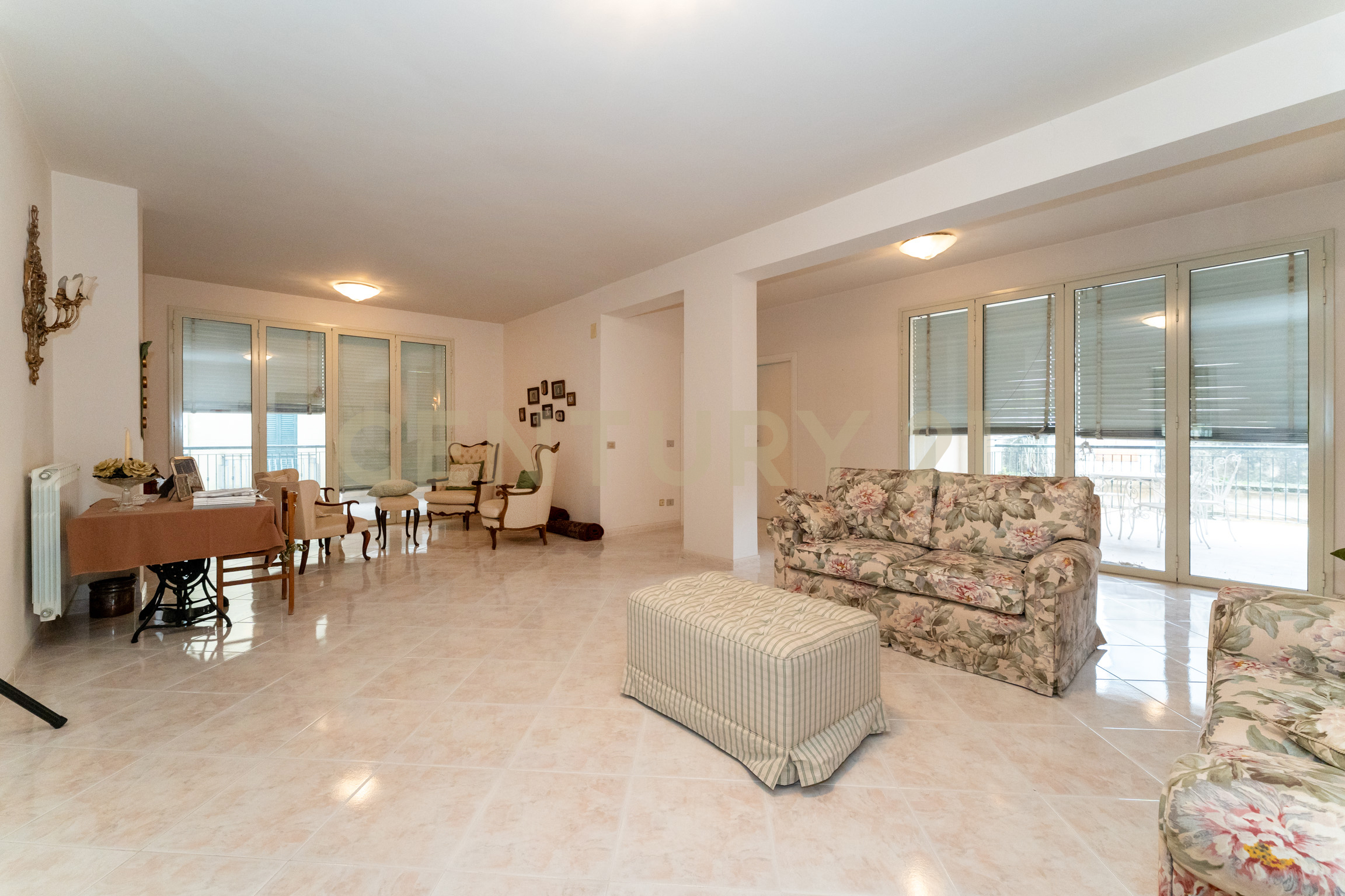 Appartamento con terrazzi in via archimede sn, Carlentini