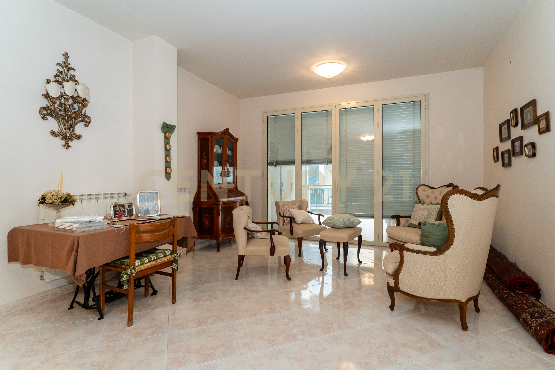 Appartamento con terrazzi in via archimede sn, Carlentini