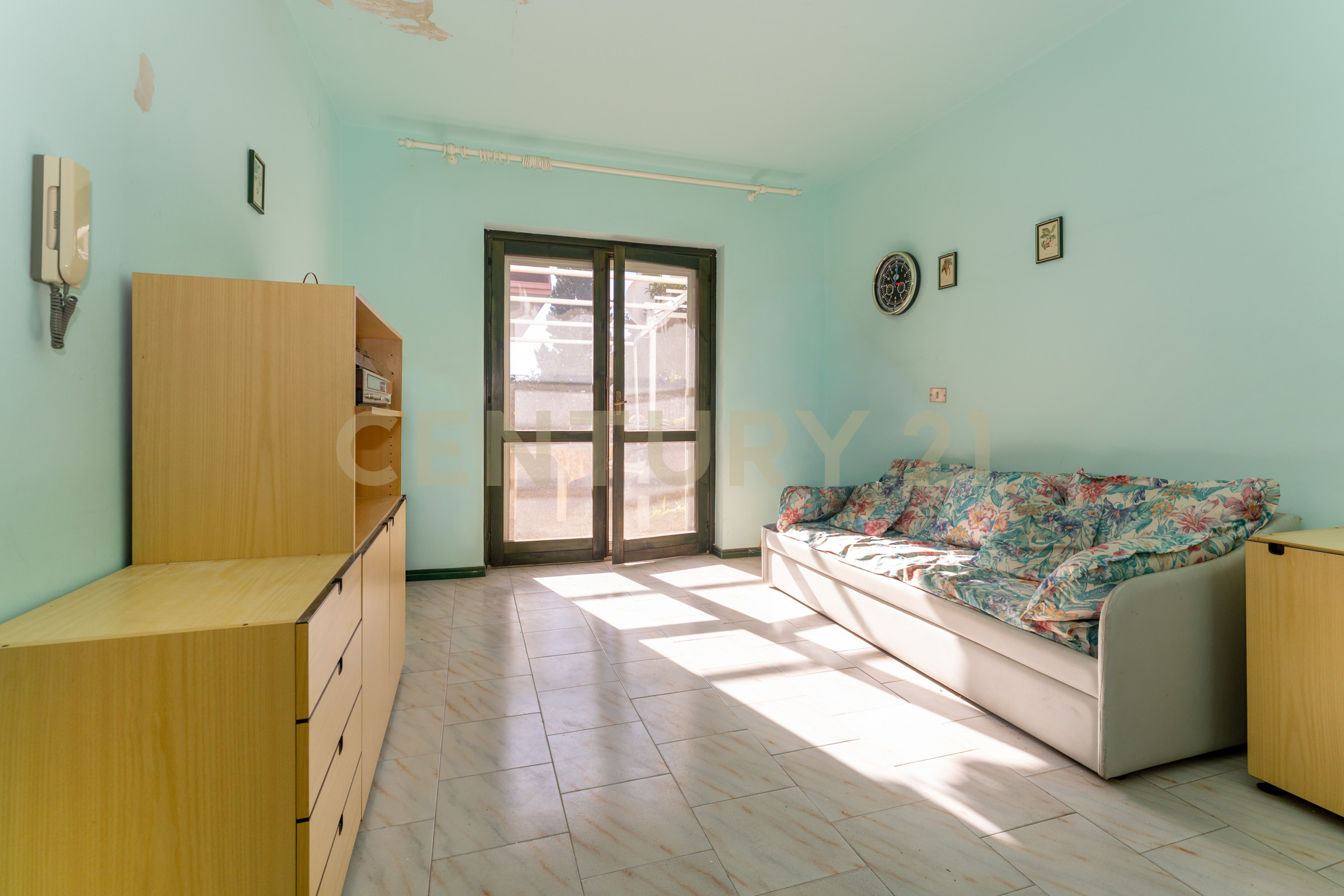 Bilocale con giardino in via nazionale 74 bis, Letojanni