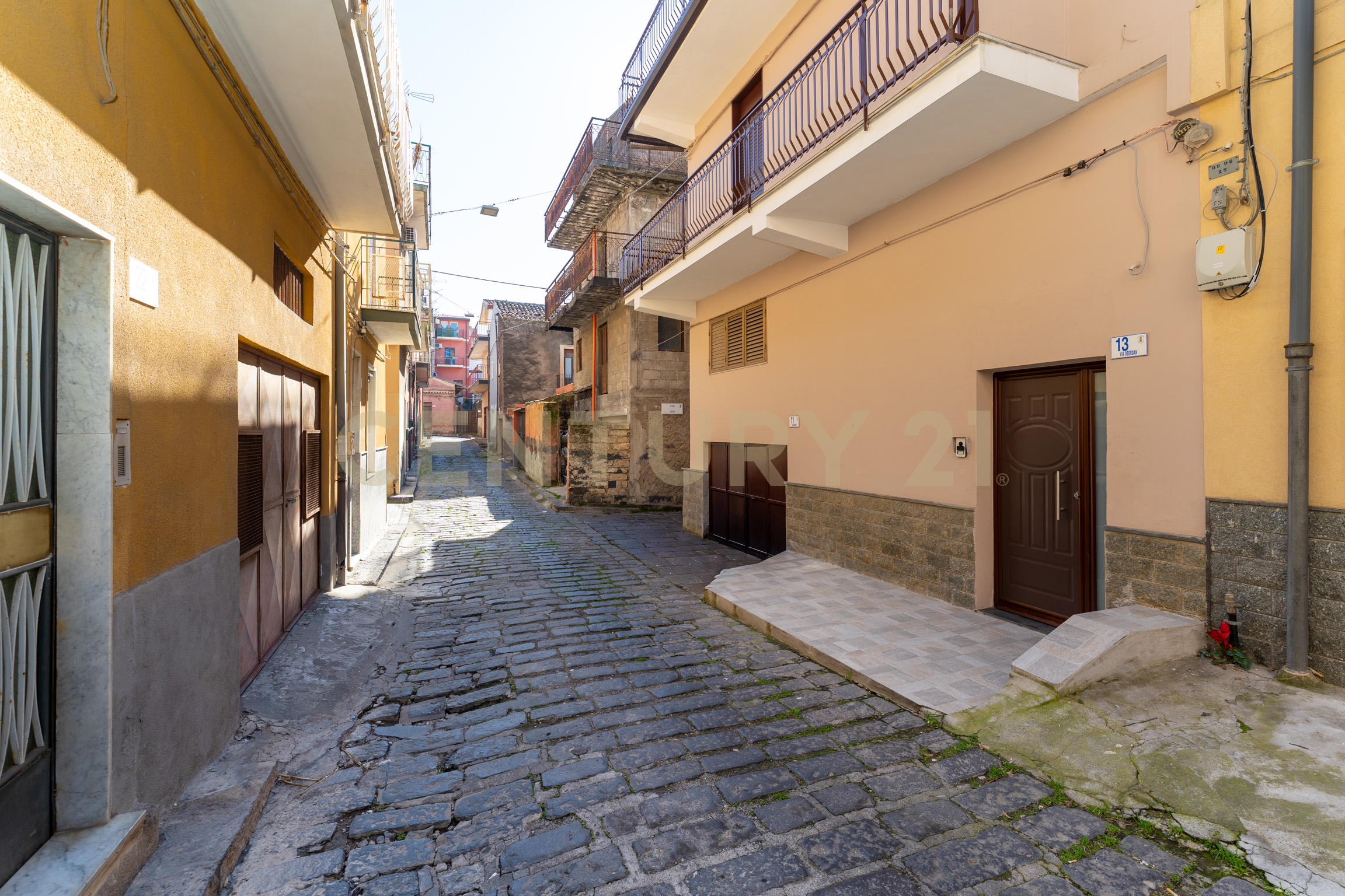 Casa indipendente ristrutturata in via oberdan 7, Motta Sant'Anastasia