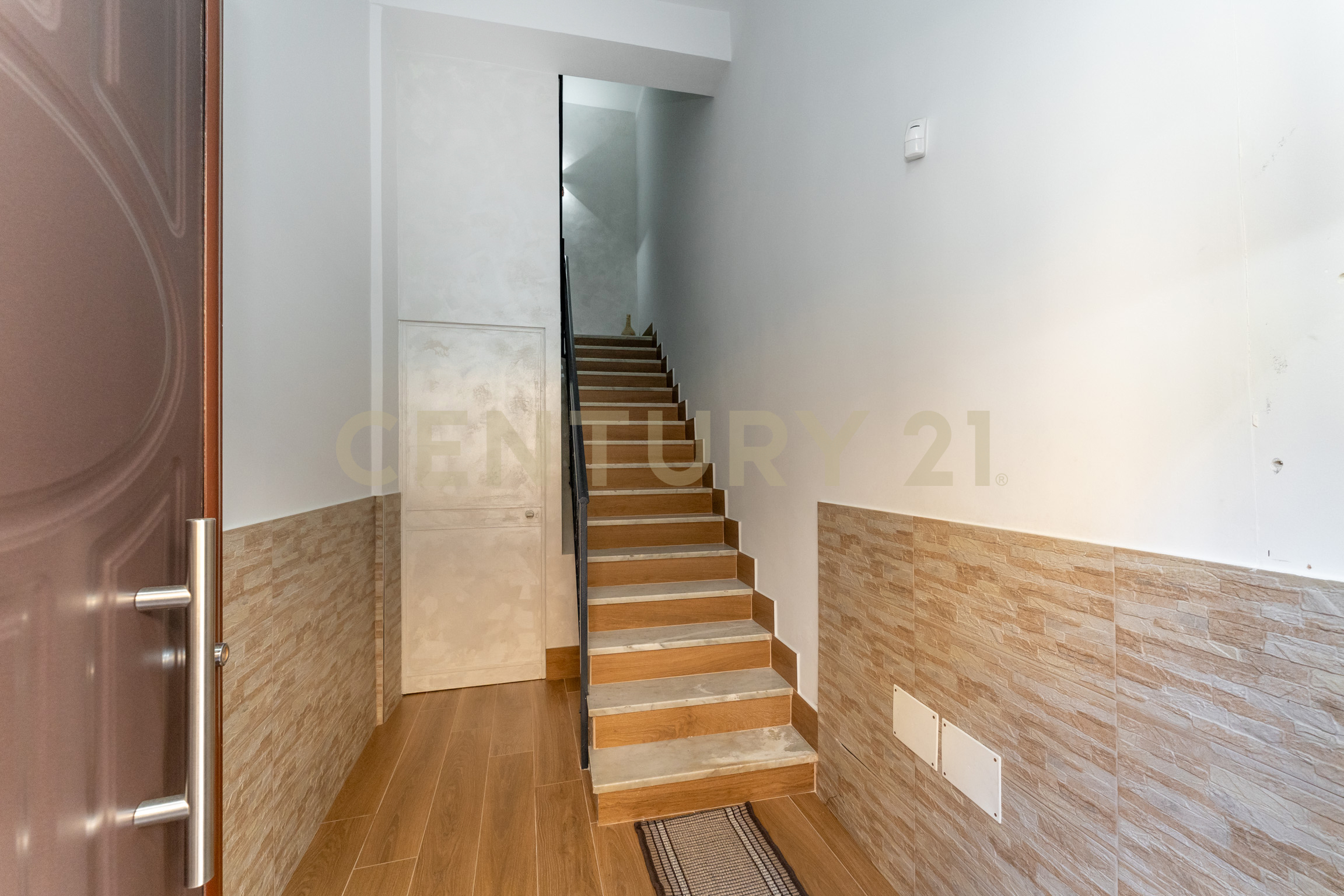 Casa indipendente ristrutturata in via oberdan 7, Motta Sant'Anastasia