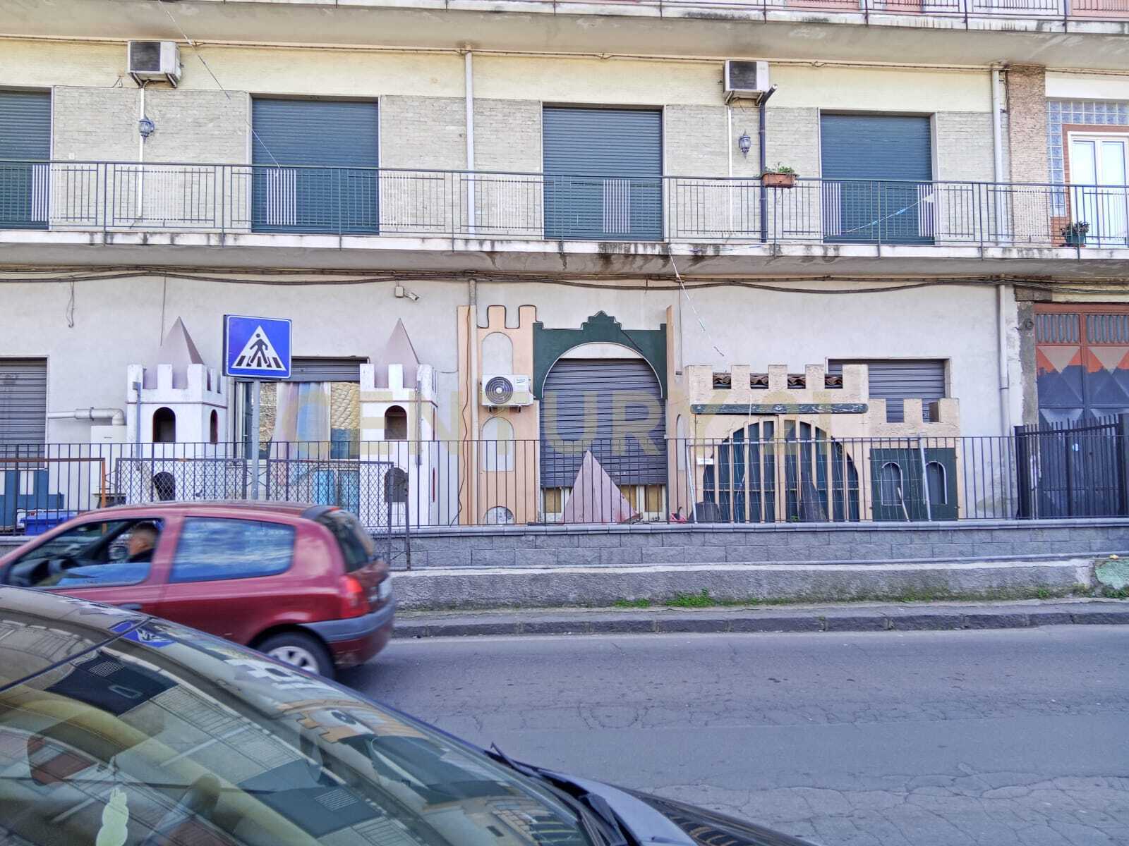 Ufficio con terrazzi in via nazionale 51, Camporotondo Etneo