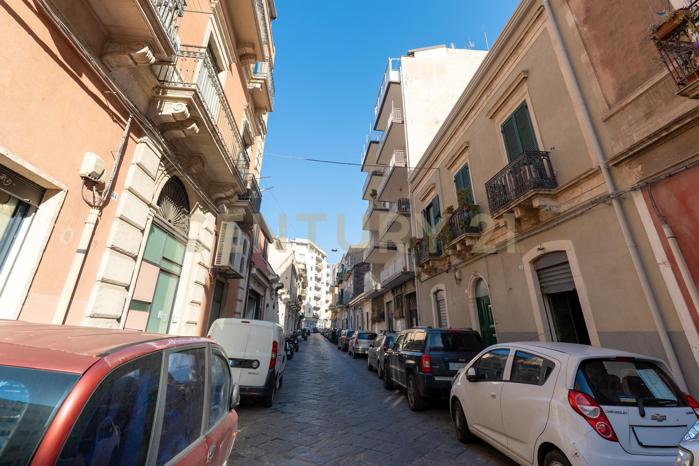 Attico con terrazzo in via gargano 31, Catania