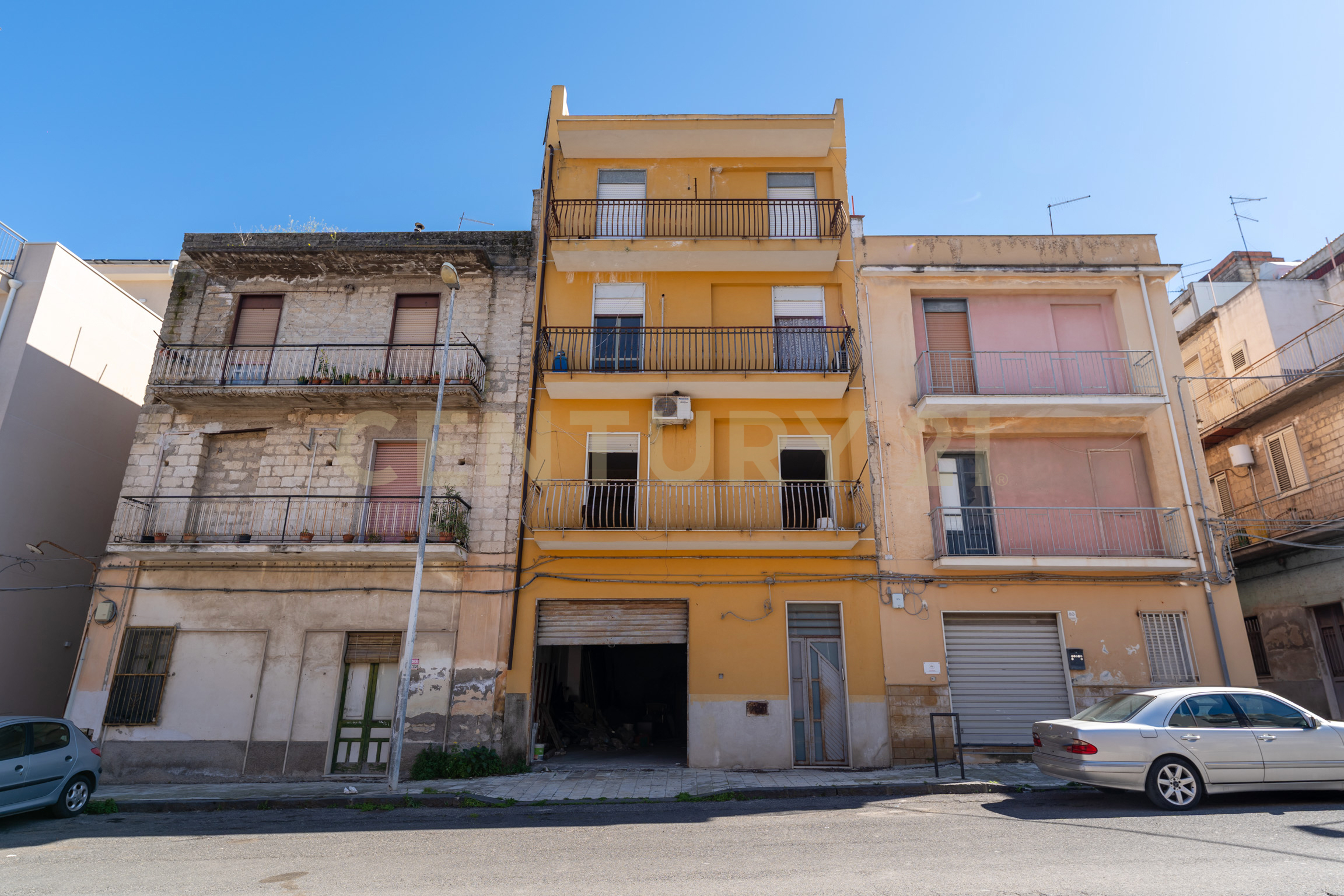 Stabile/Palazzo con terrazzo in via eraclea 82, Lentini