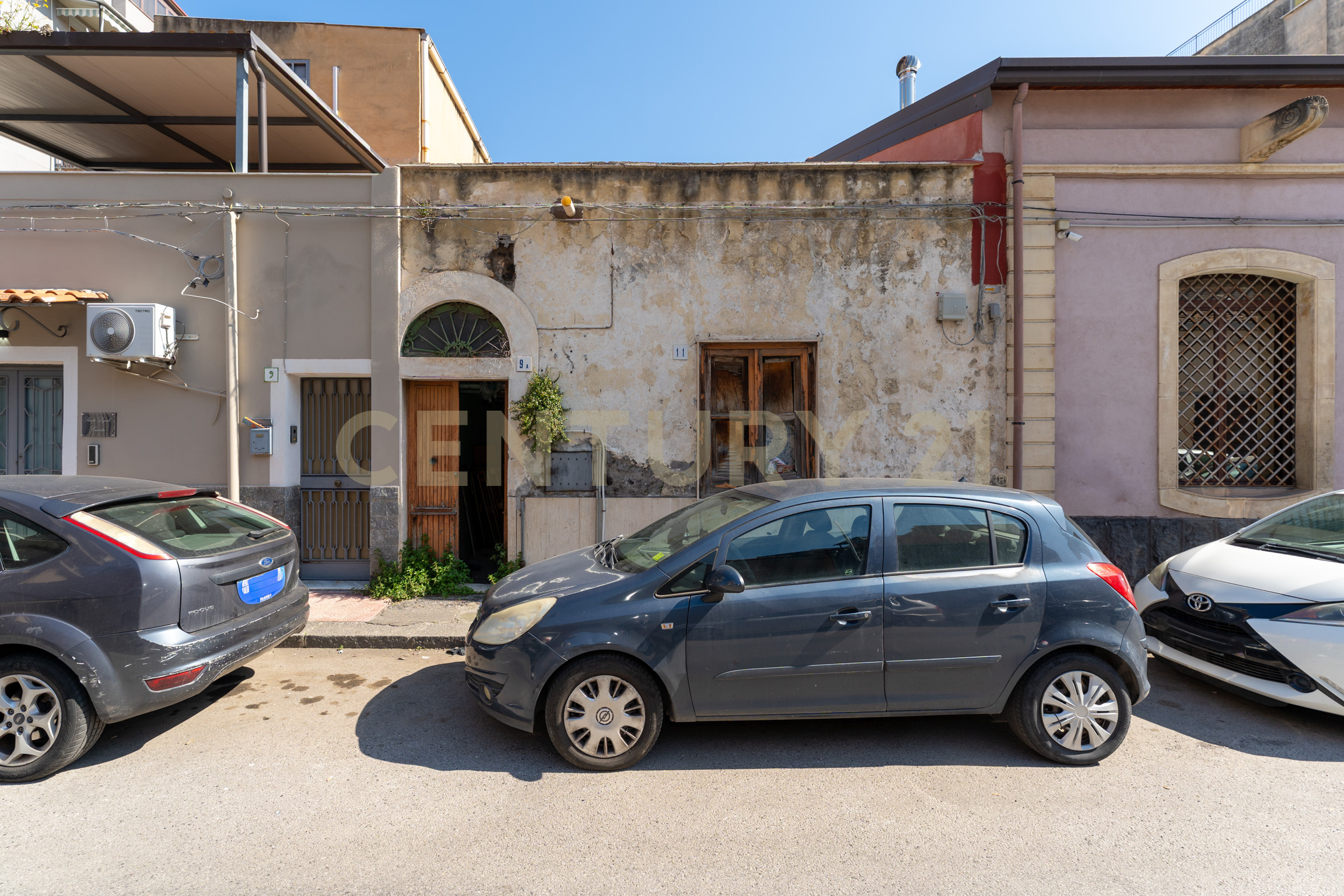 Casa indipendente con giardino in via galileo ferraris 9, Catania