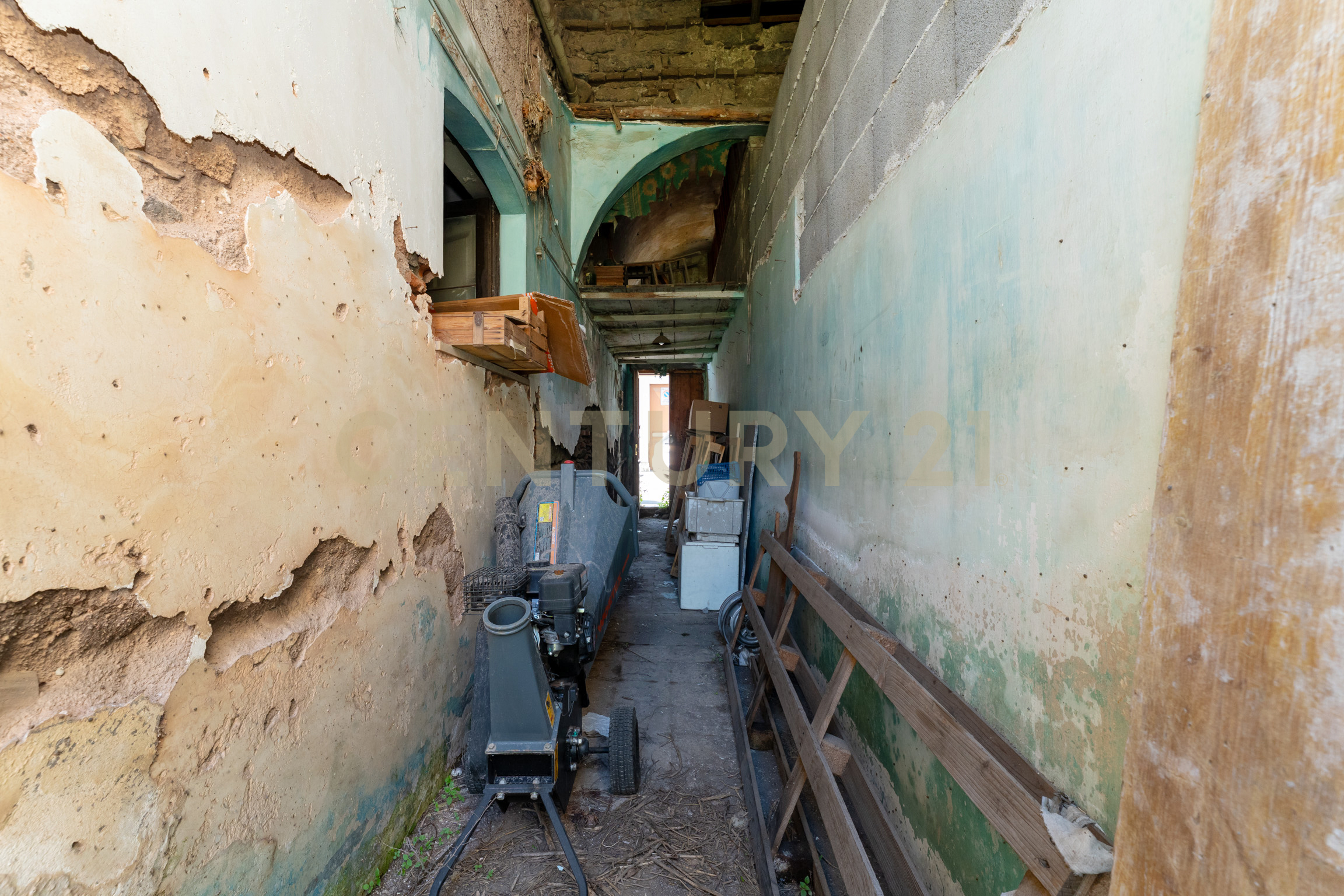 Casa indipendente con giardino in via galileo ferraris 9, Catania