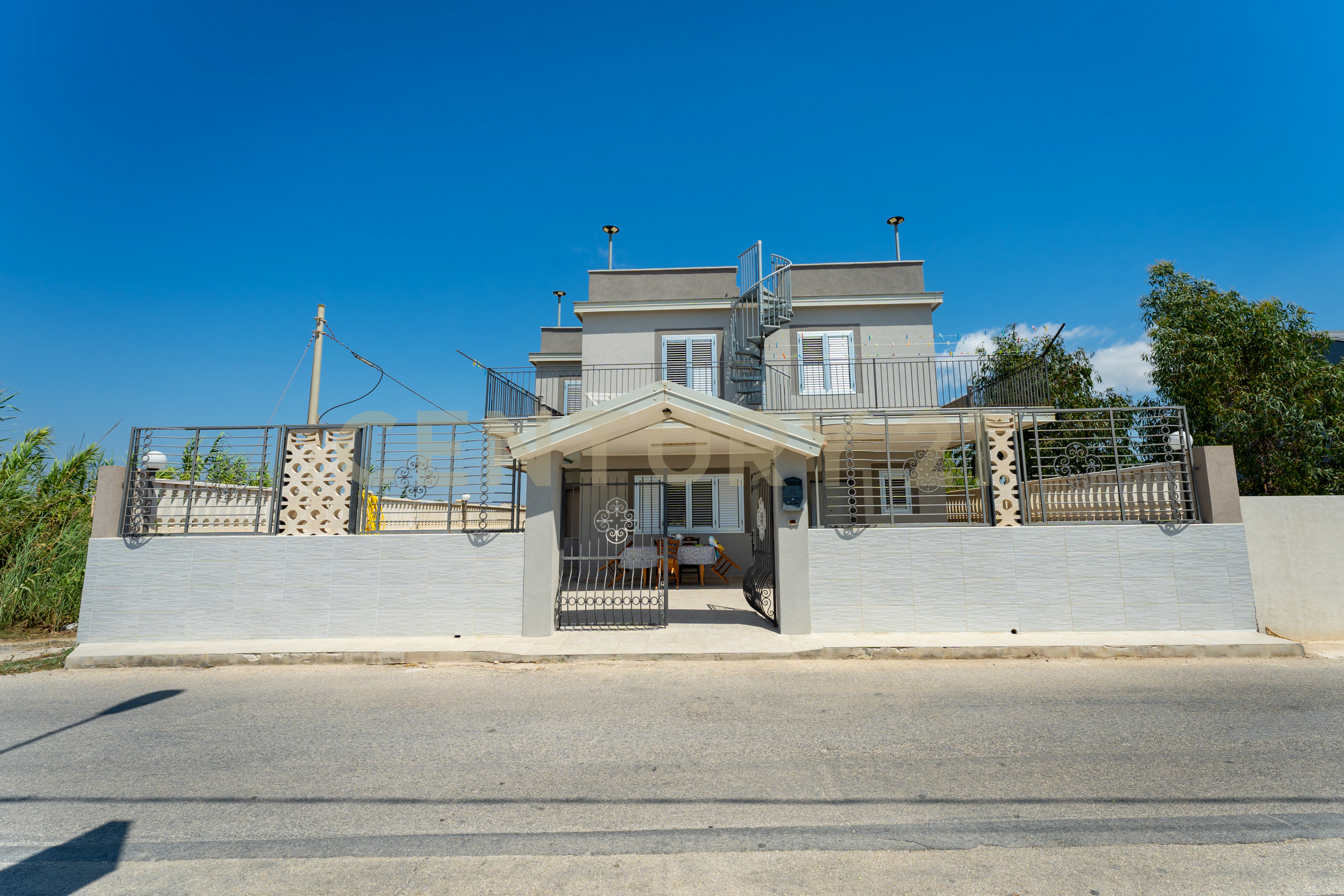 Villa con giardino in contrada granelli 5, Pachino