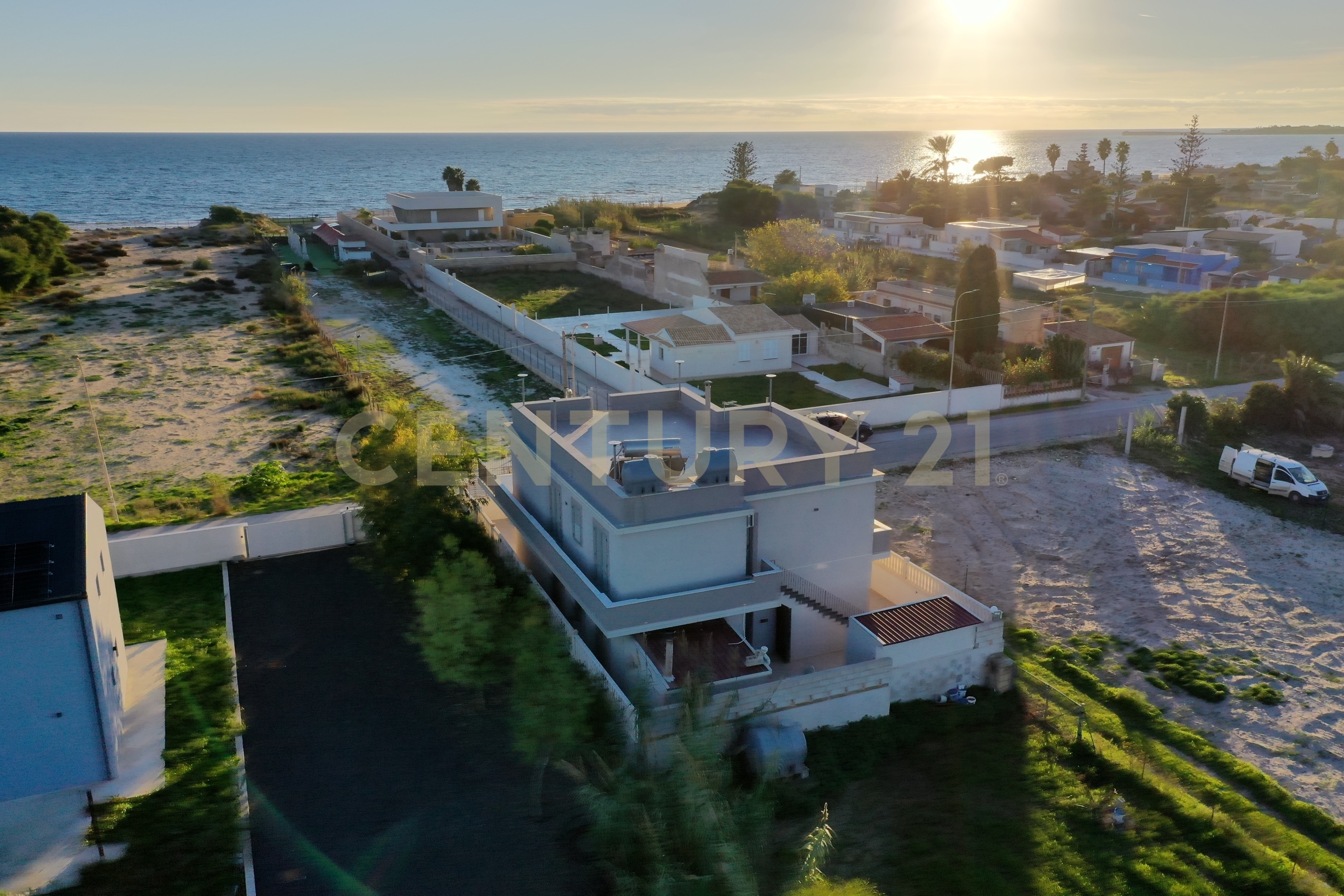 Villa con giardino in contrada granelli 5, Pachino