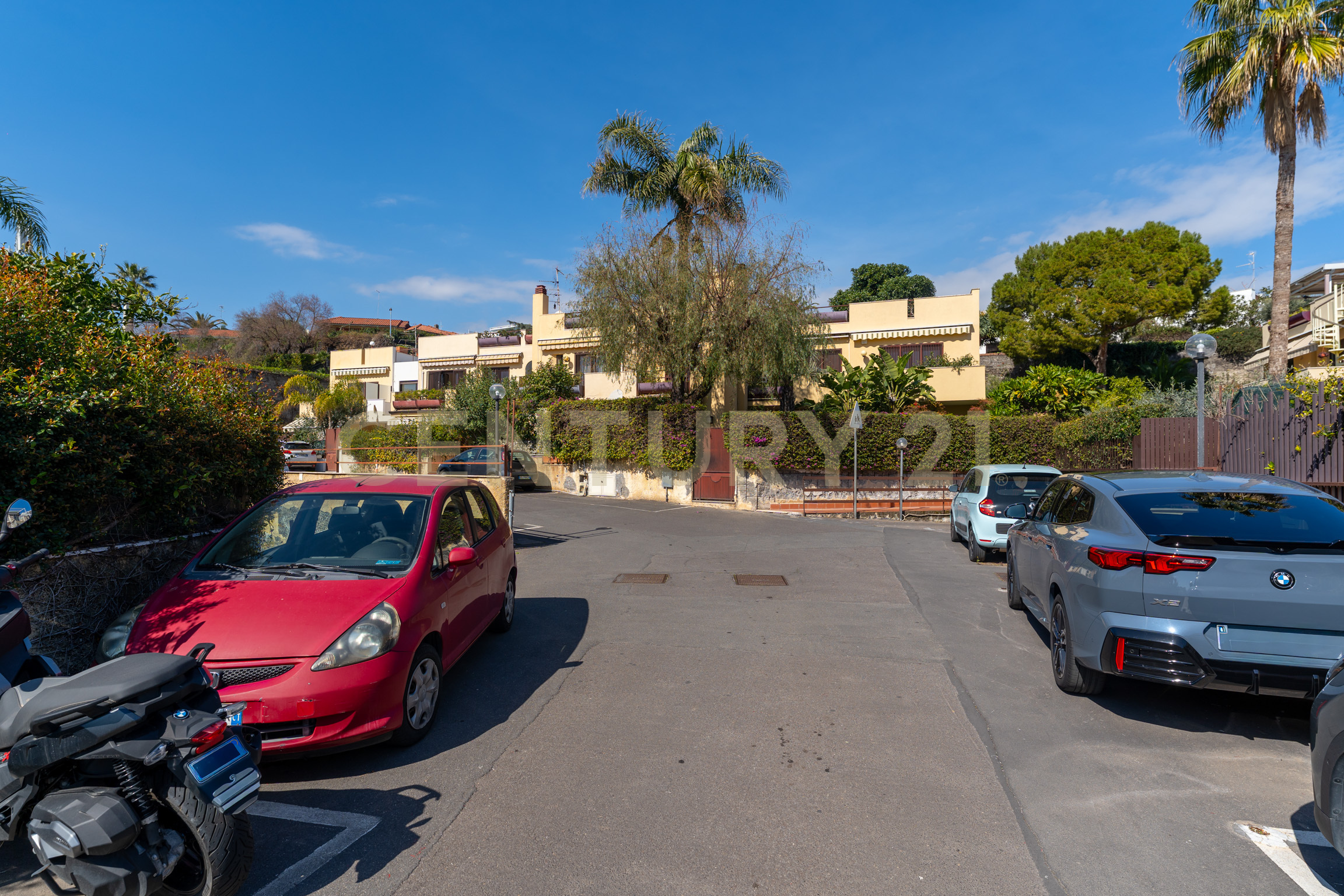 Villa con giardino in via antonello da messina 57, Aci Castello