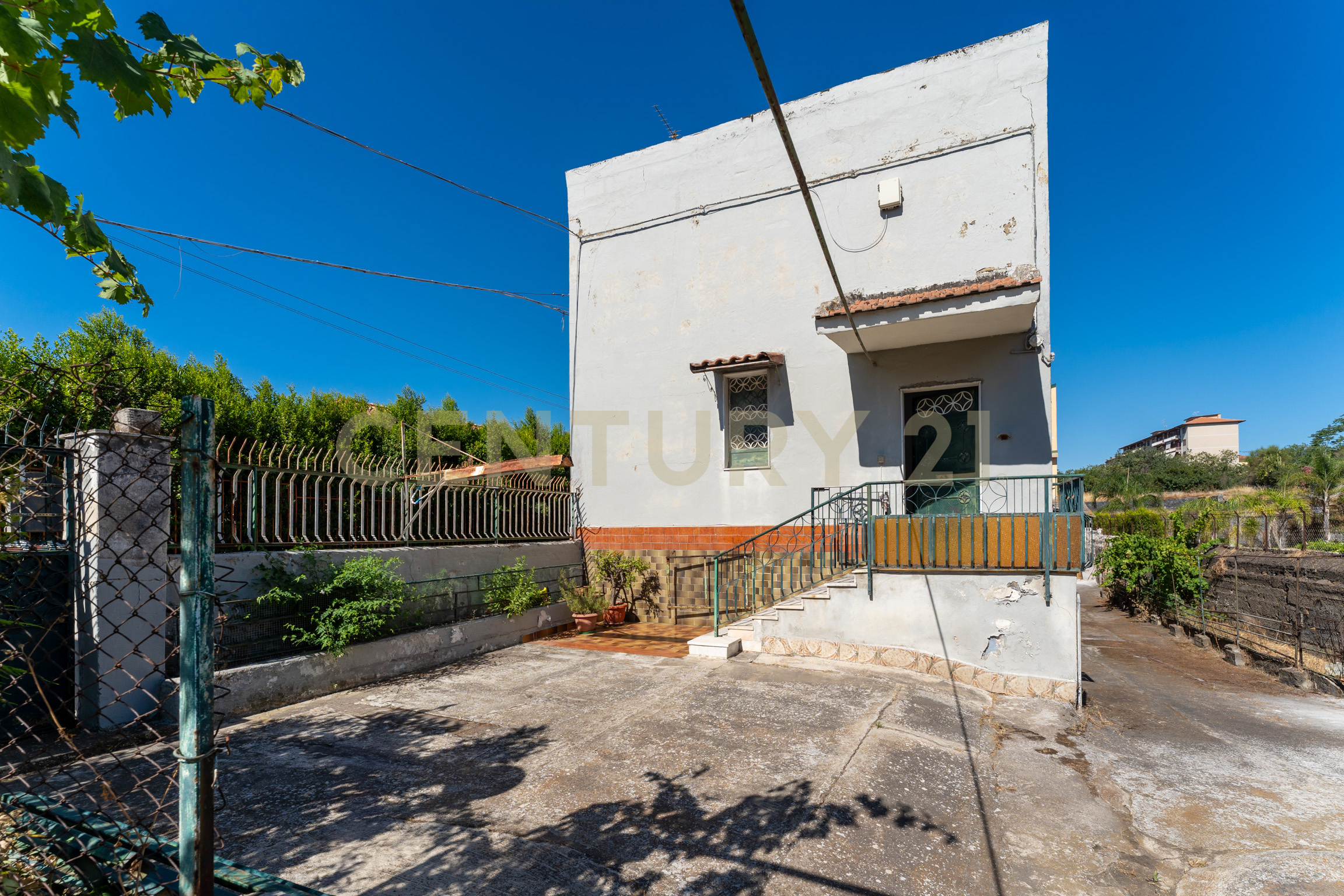 Villa con giardino in via macello 47, Catania