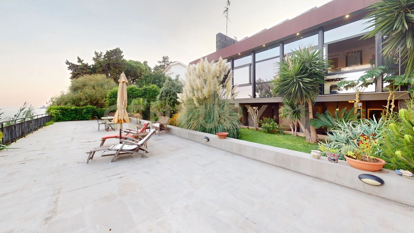 Villa con giardino in via garitta 62, Acireale