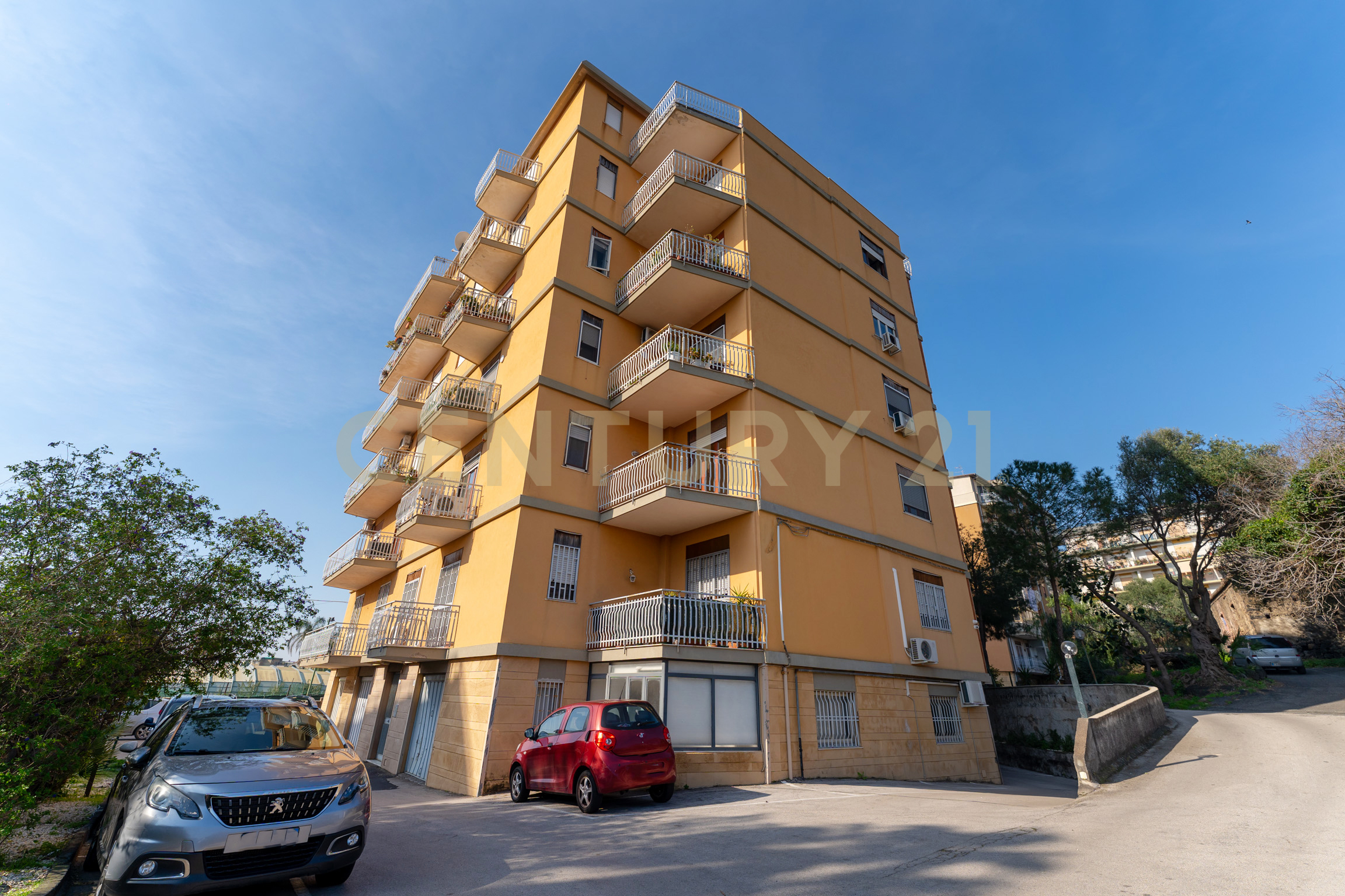 Quadrilocale con giardino in via novaluce 48, Tremestieri Etneo