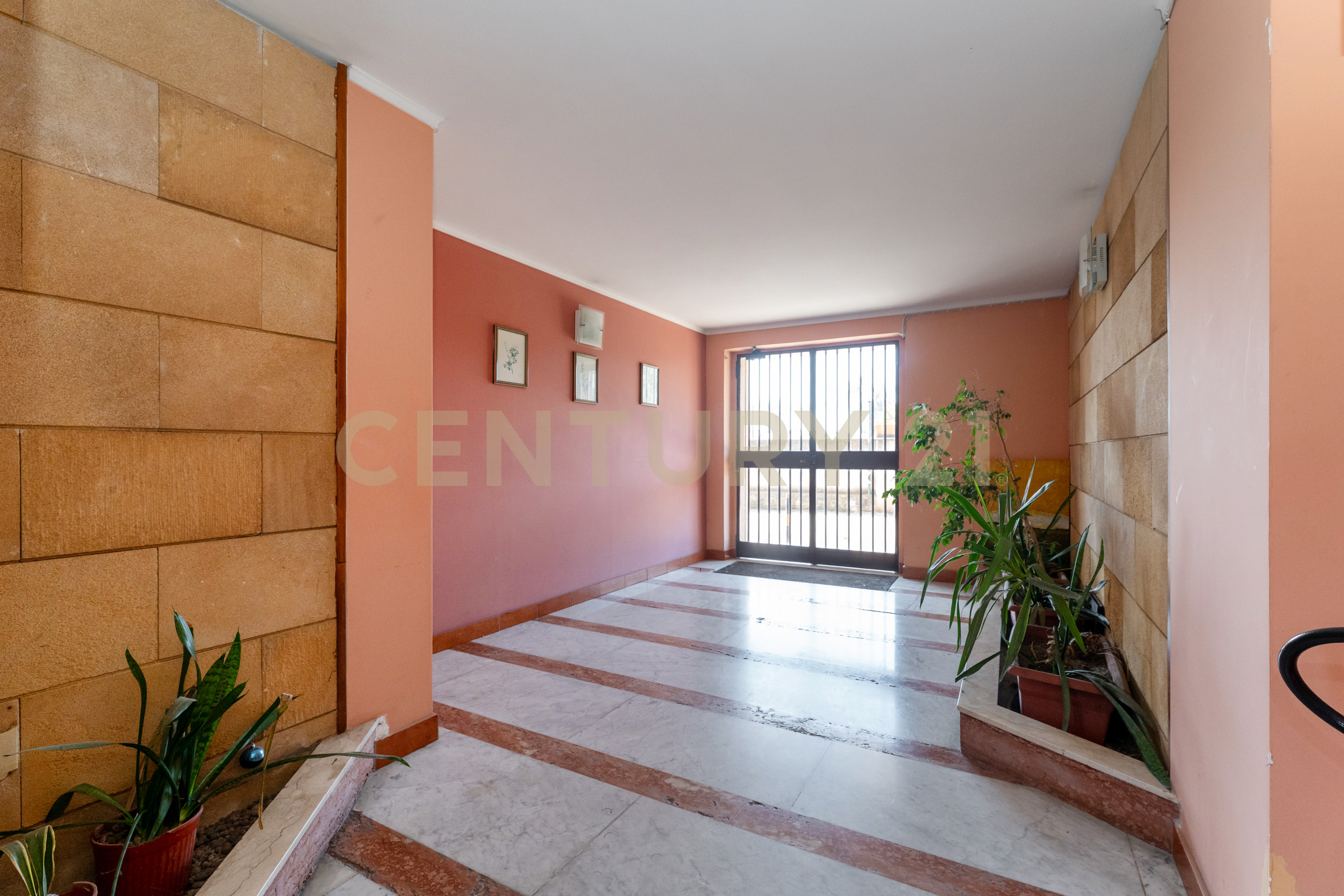 Quadrilocale con giardino in via novaluce 48, Tremestieri Etneo