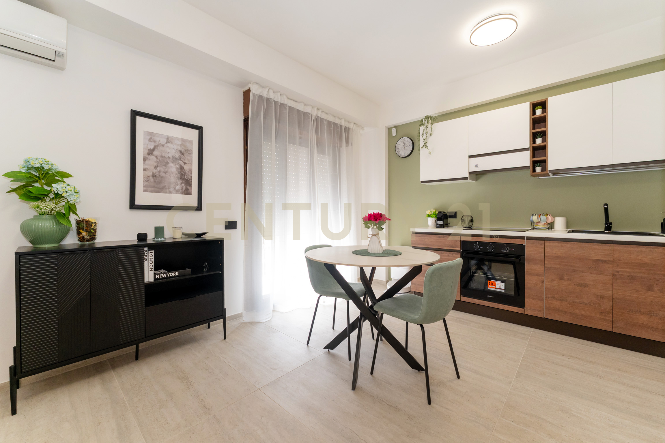 Bilocale vista mare in via vampolieri 42, Aci Castello