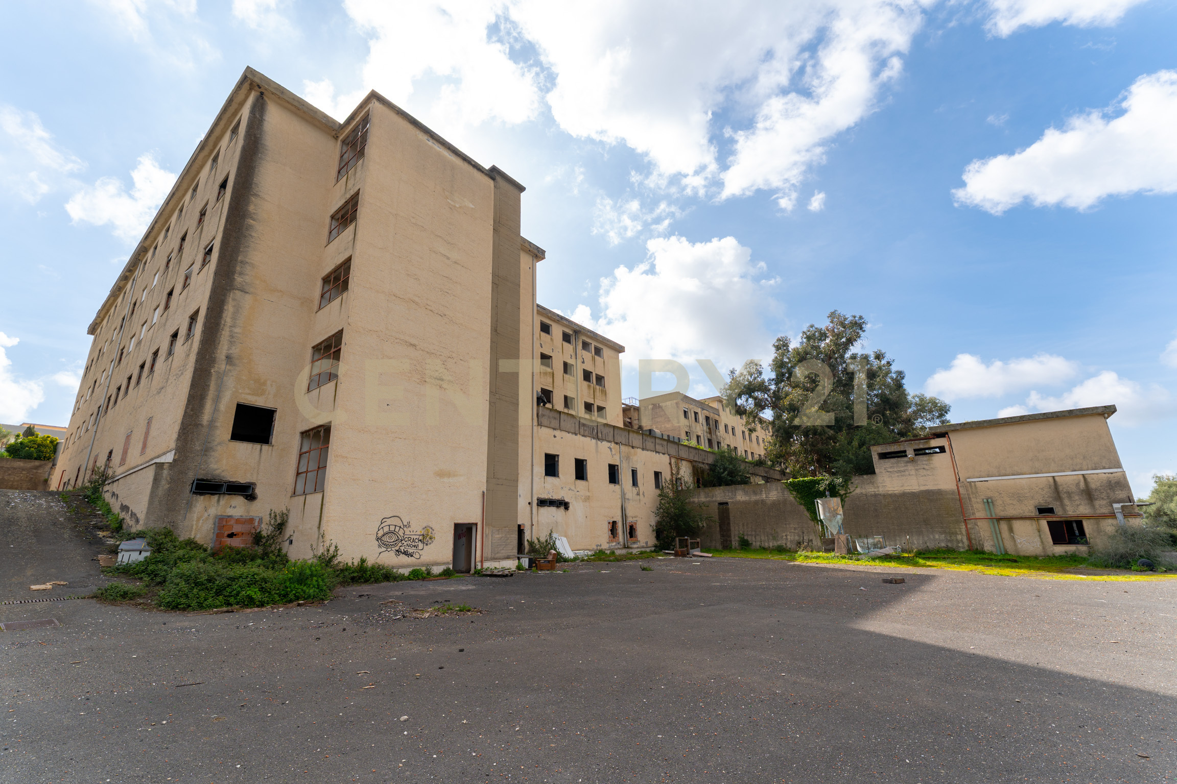 Stabile/Palazzo da ristrutturare in sp13 53, Motta Sant'Anastasia