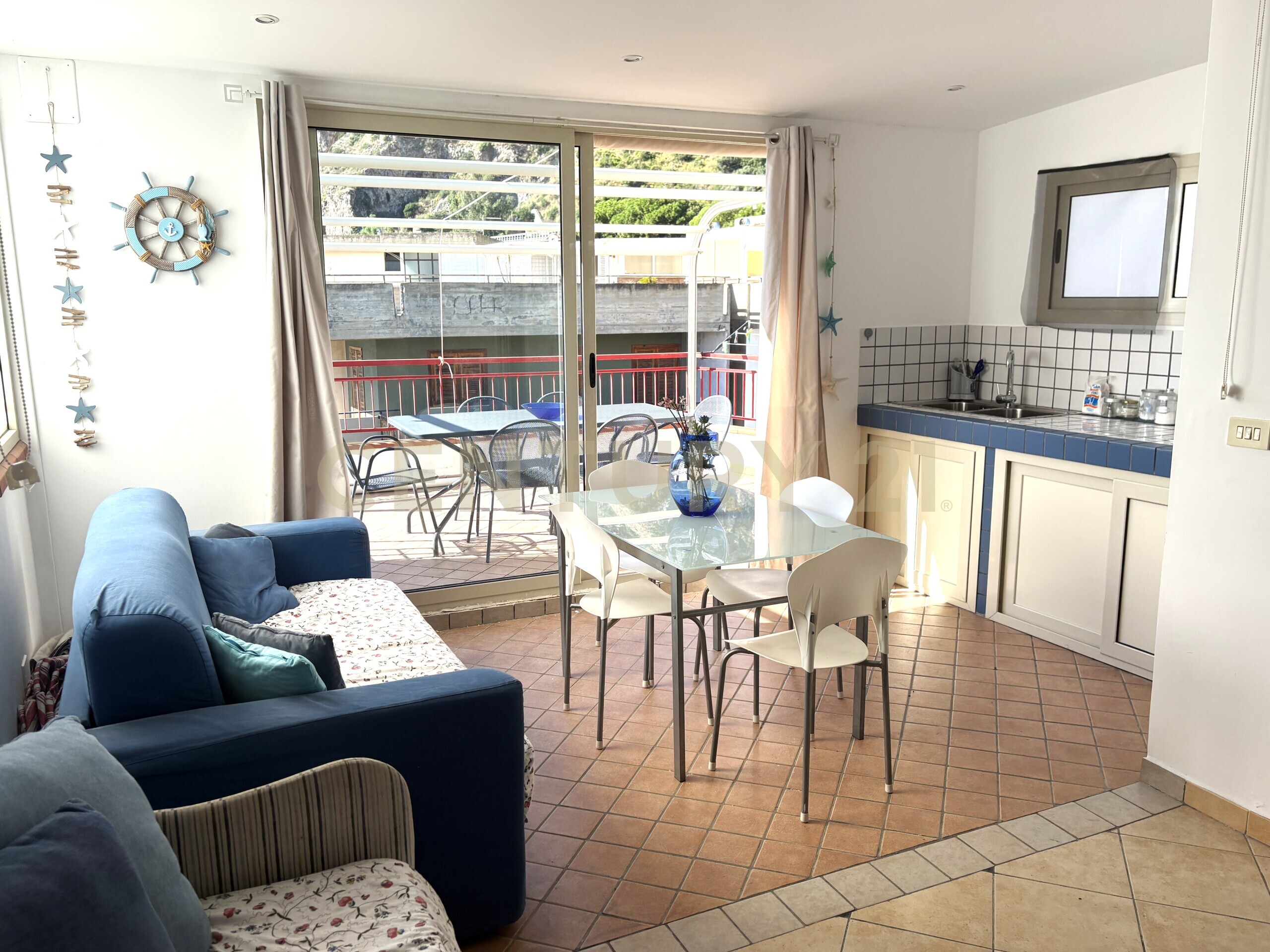 Attico vista mare in via dei normanni 2, Sant'Alessio Siculo