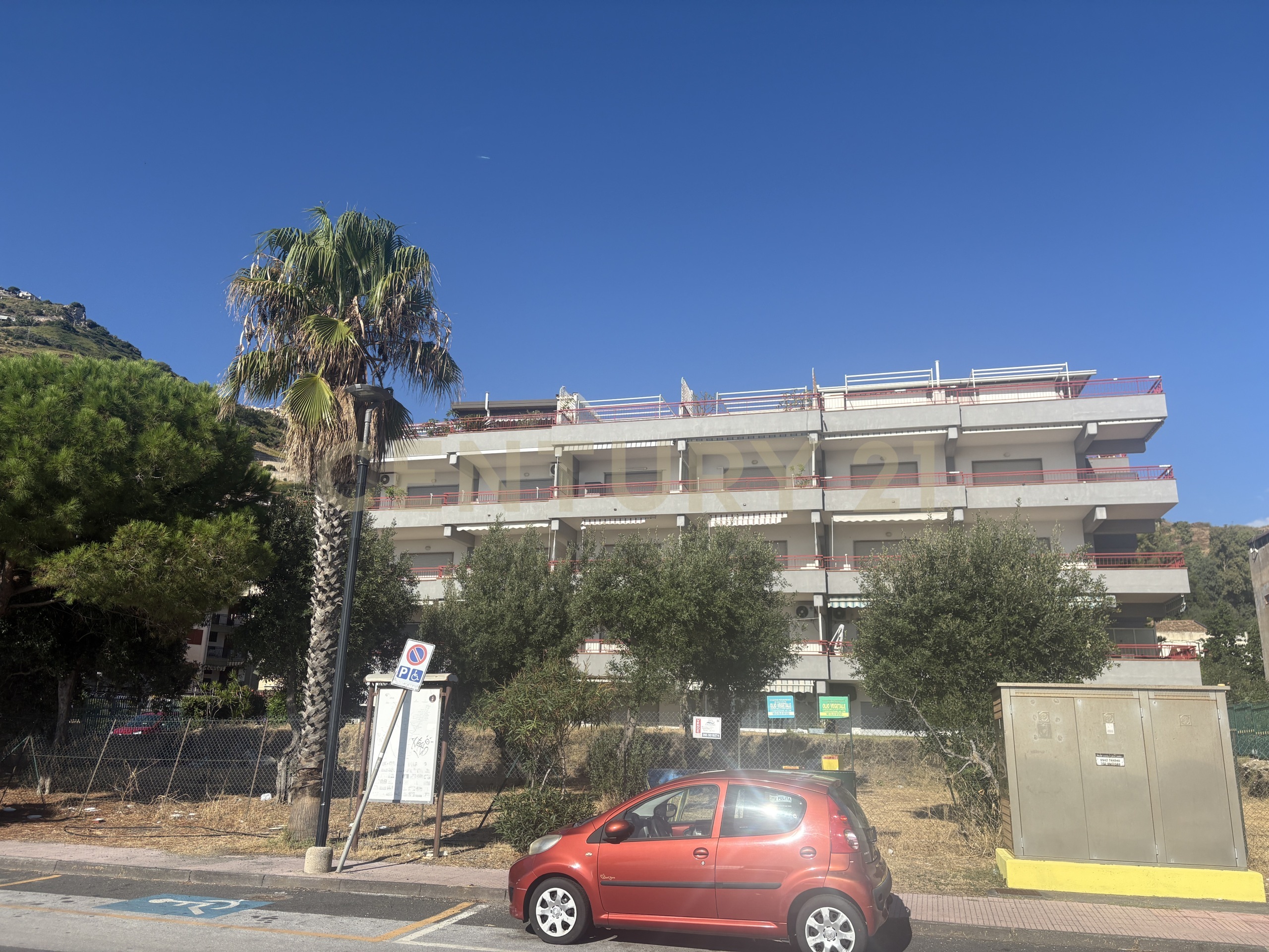 Attico vista mare in via dei normanni 2, Sant'Alessio Siculo