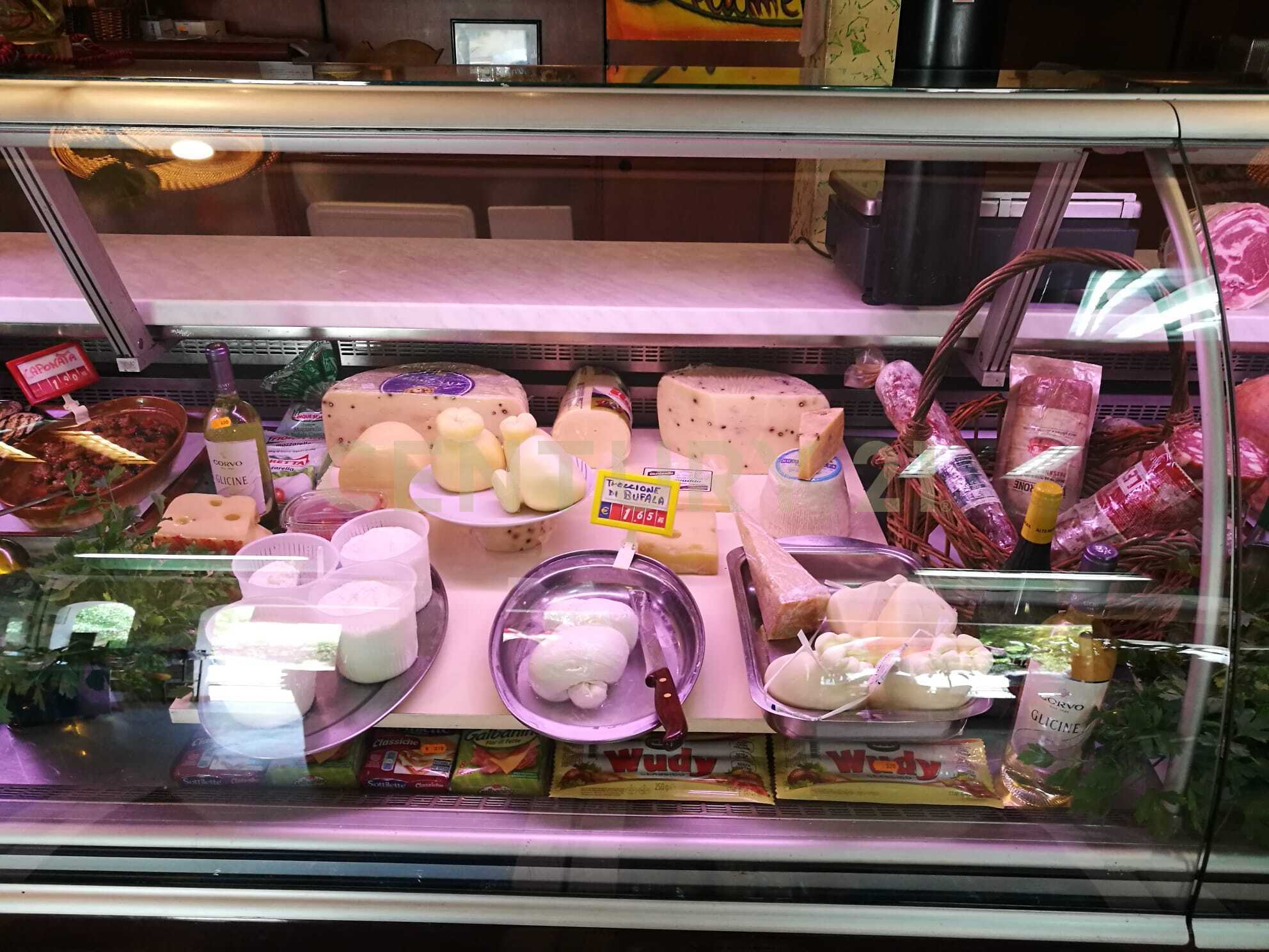 Locale commerciale in vendita in viale dei lidi, Siracusa