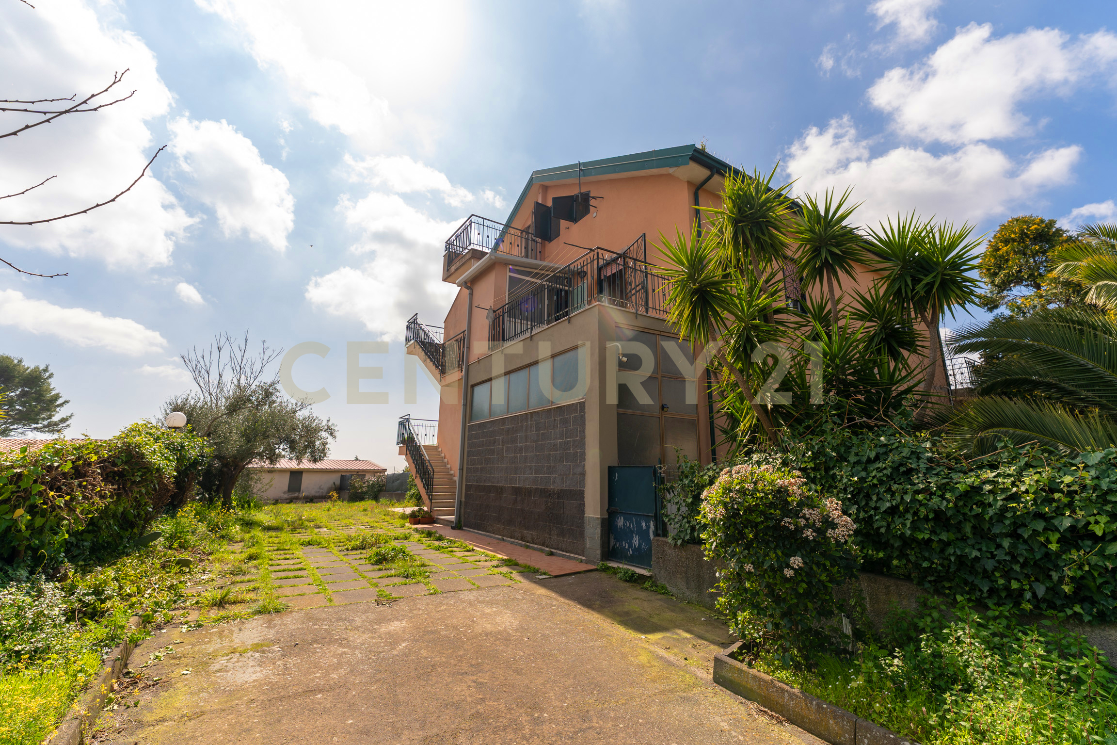 Casa indipendente con giardino in via benedetto croce 6, Pedara