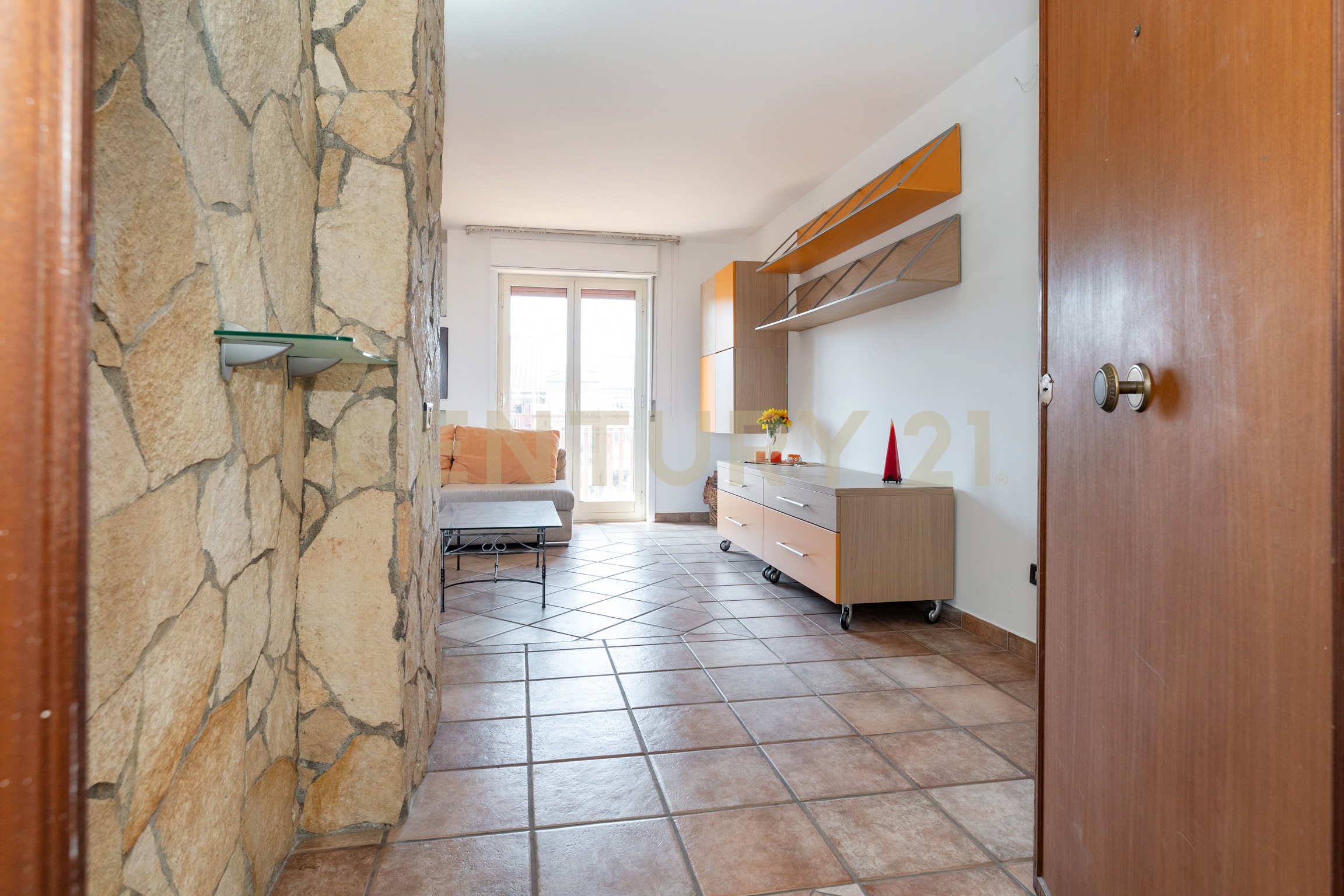 Attico vista mare in via finocchiari 12, Aci Catena