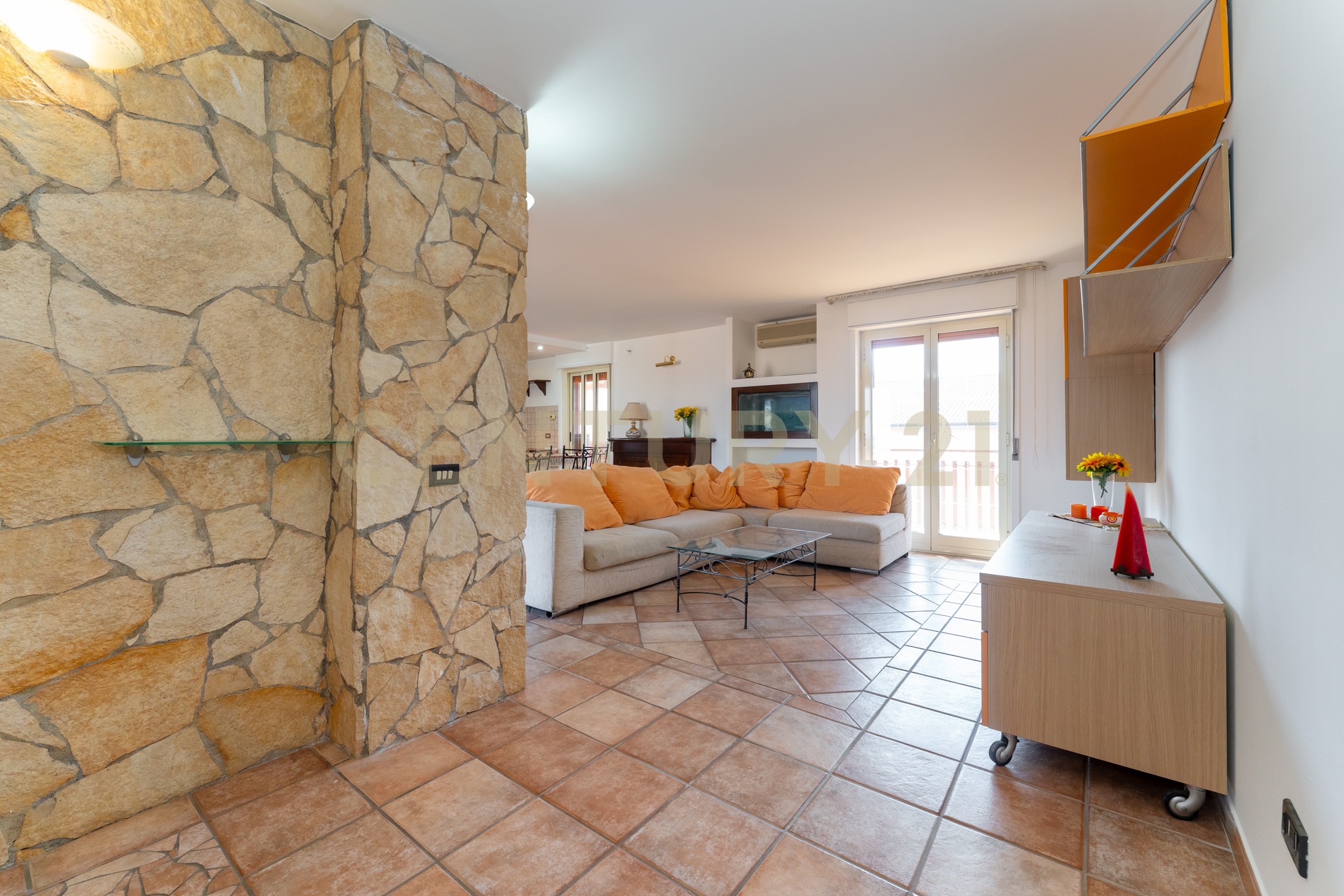 Attico vista mare in via finocchiari 12, Aci Catena