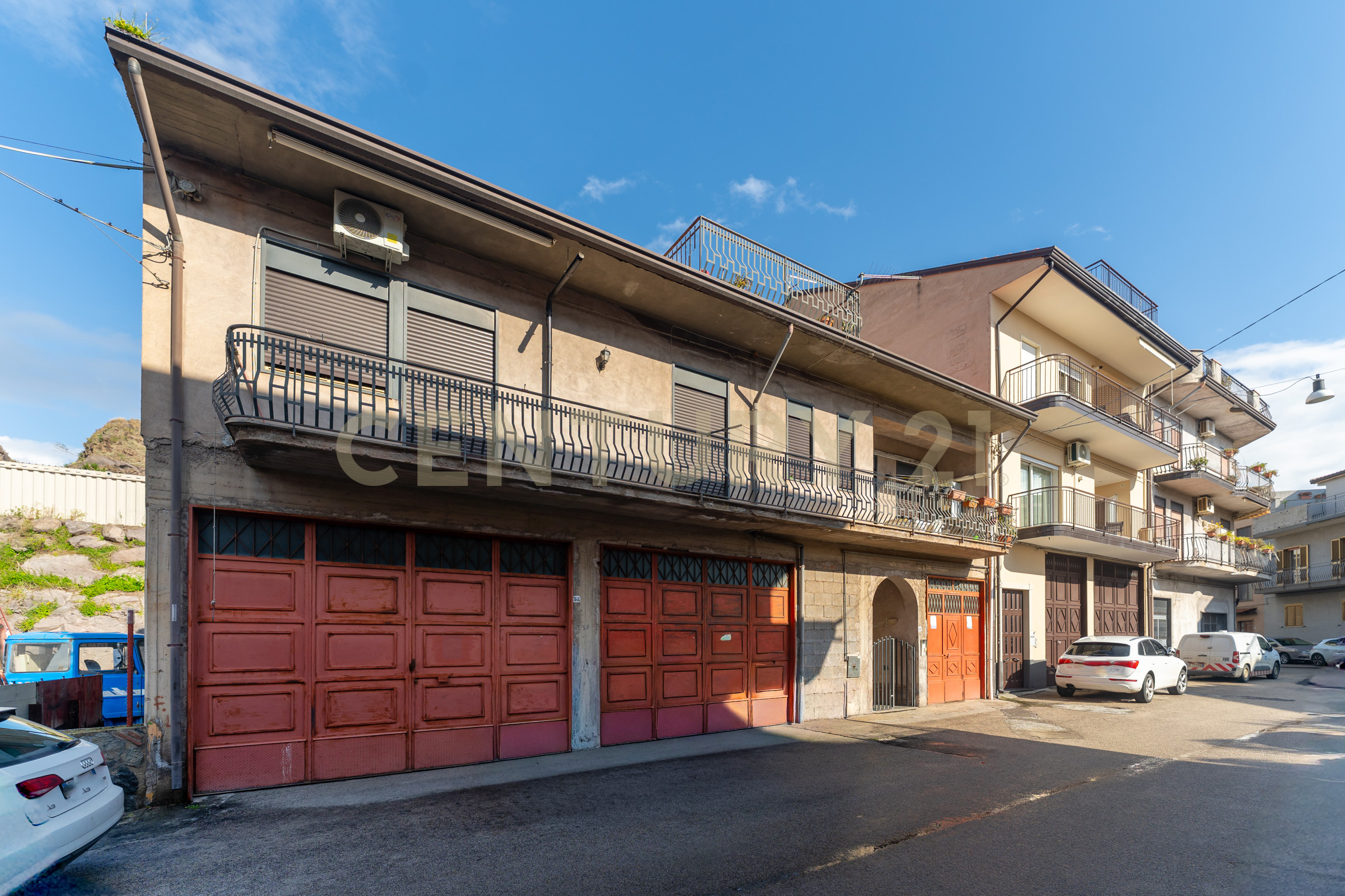 Stabile/Palazzo con terrazzi in via monte calvario 56, Biancavilla