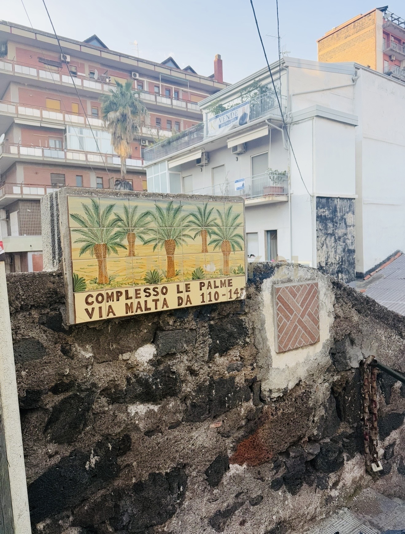 Casa indipendente da ristrutturare in via malta 112, Catania