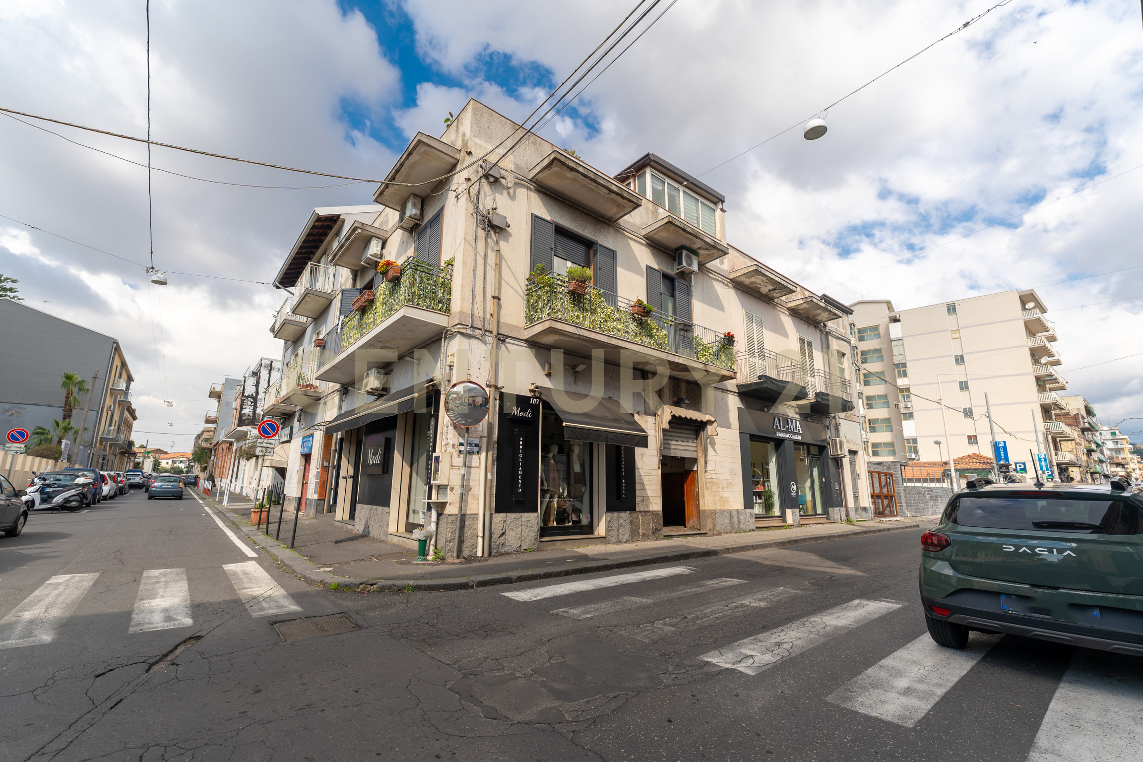 Locale commerciale da ristrutturare in via del bosco 107, Catania