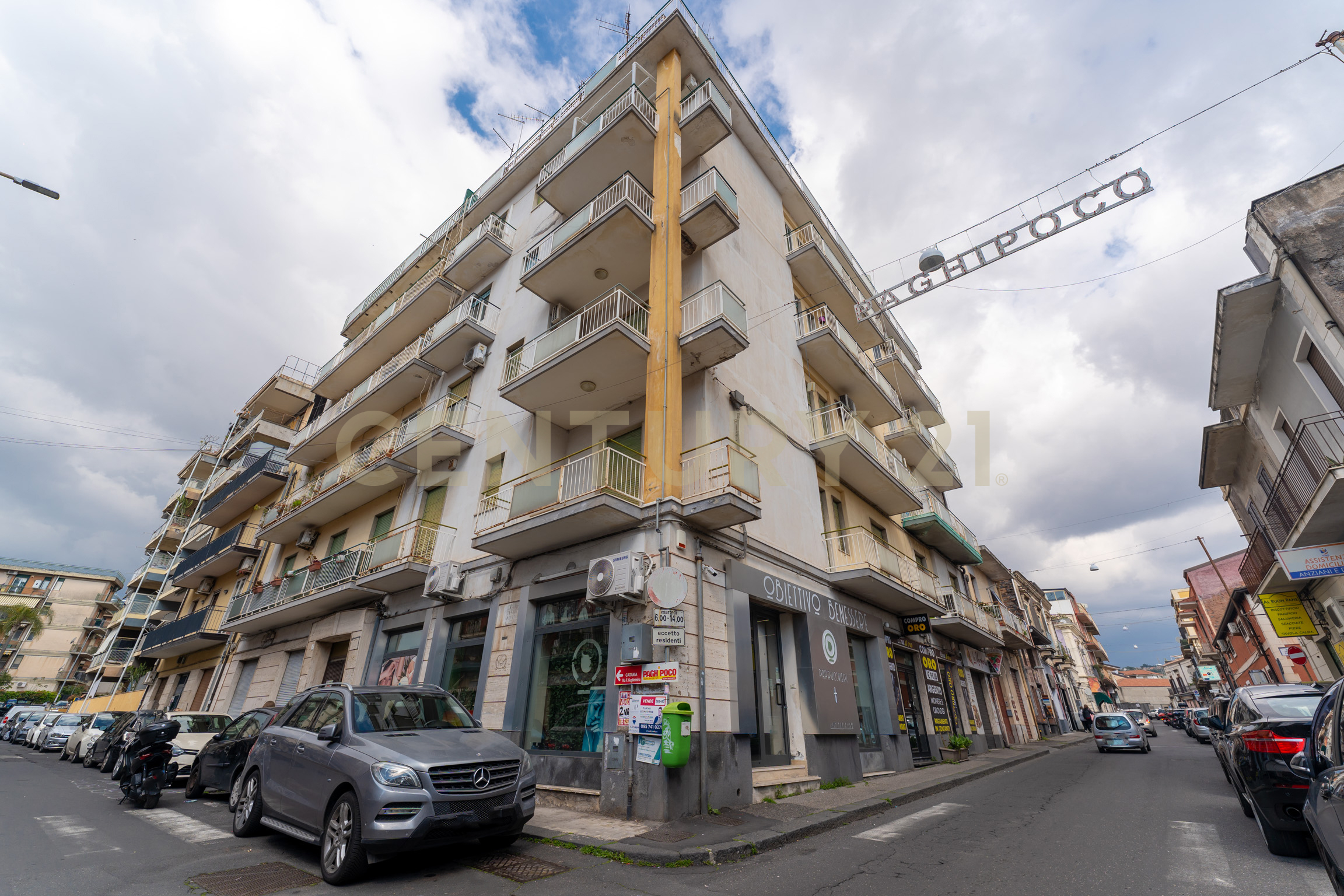 Locale commerciale ristrutturata in via del bosco 163, Catania