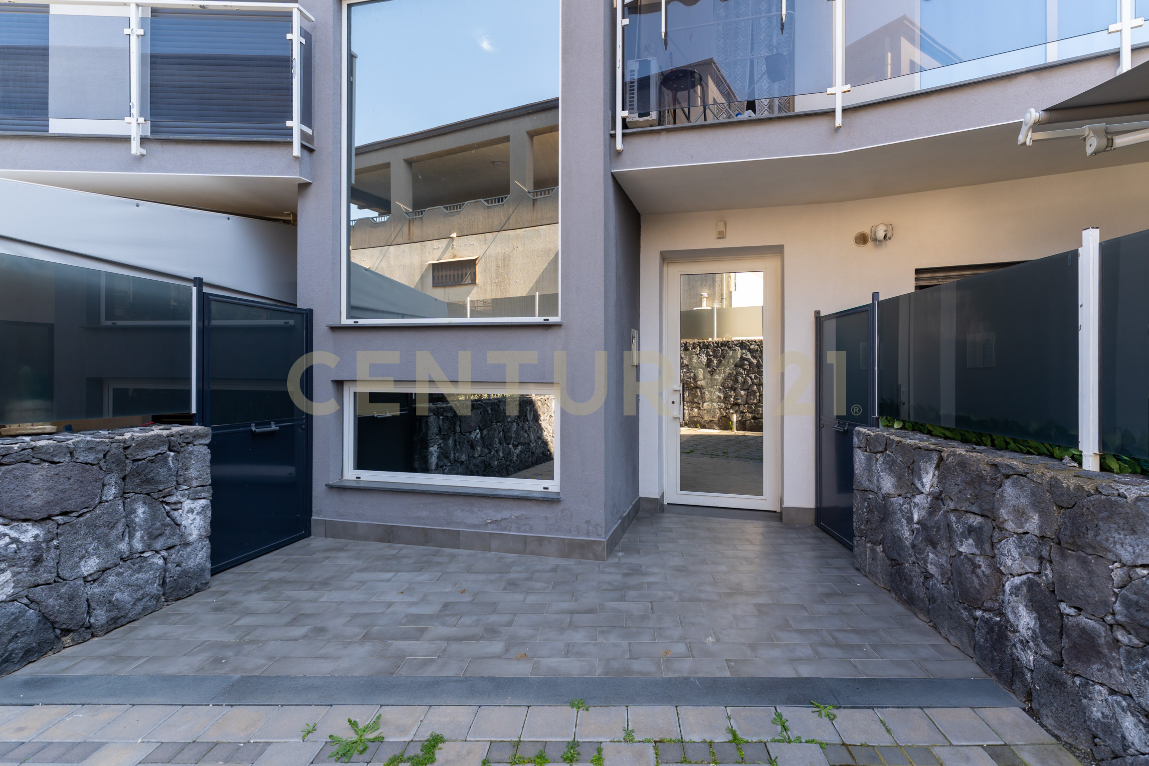 Trilocale con box doppio in via dell'aratro 14, Catania