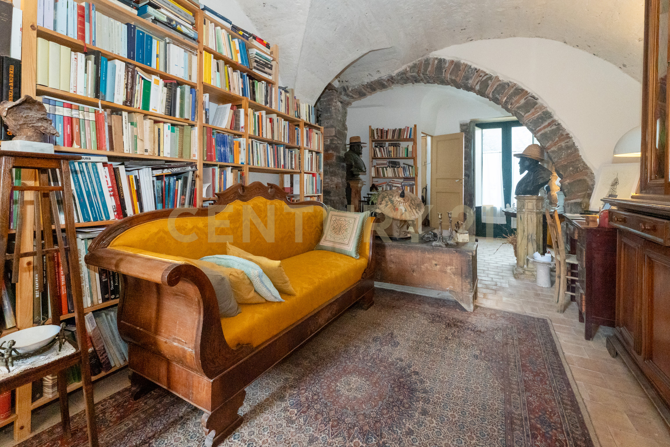 Casa indipendente con giardino in via guglielmo oberdan 15, Linguaglossa