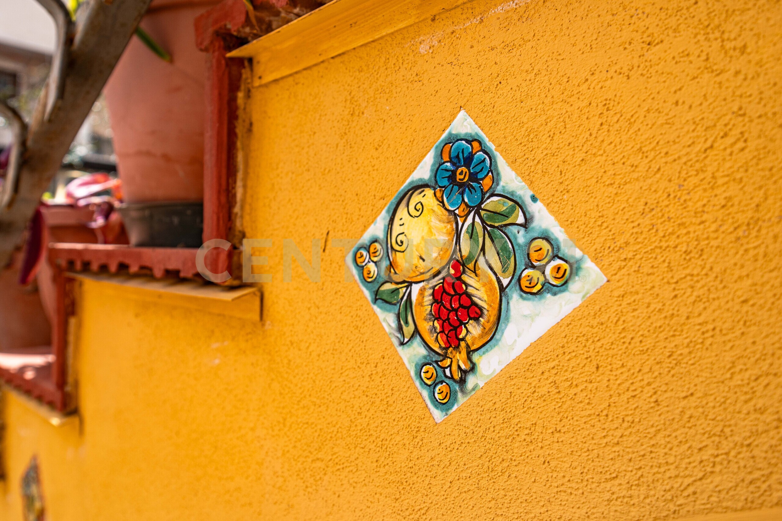 Casa indipendente con giardino in via stella 15, Catania