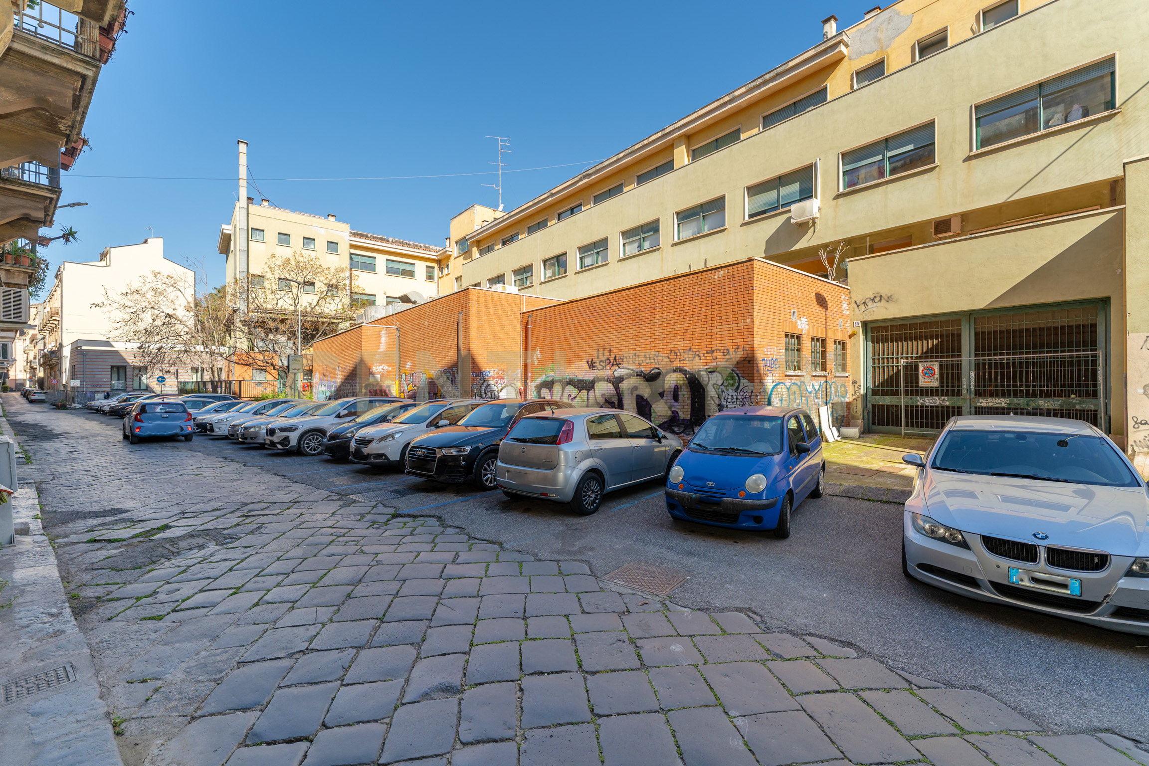 Monolocale ristrutturato in via sisto 72, Catania