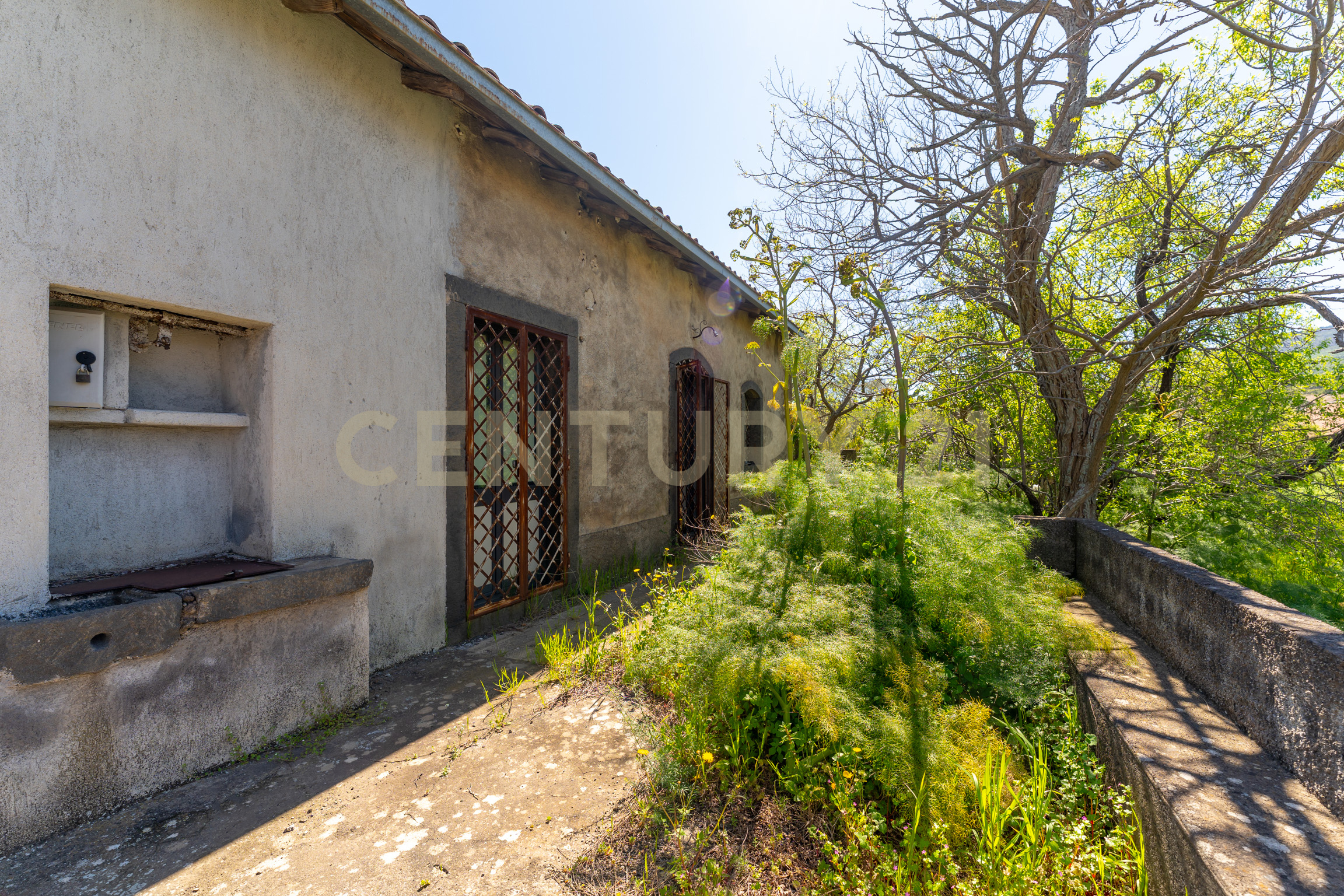 Casa indipendente con giardino in via panebianco 20, Catania