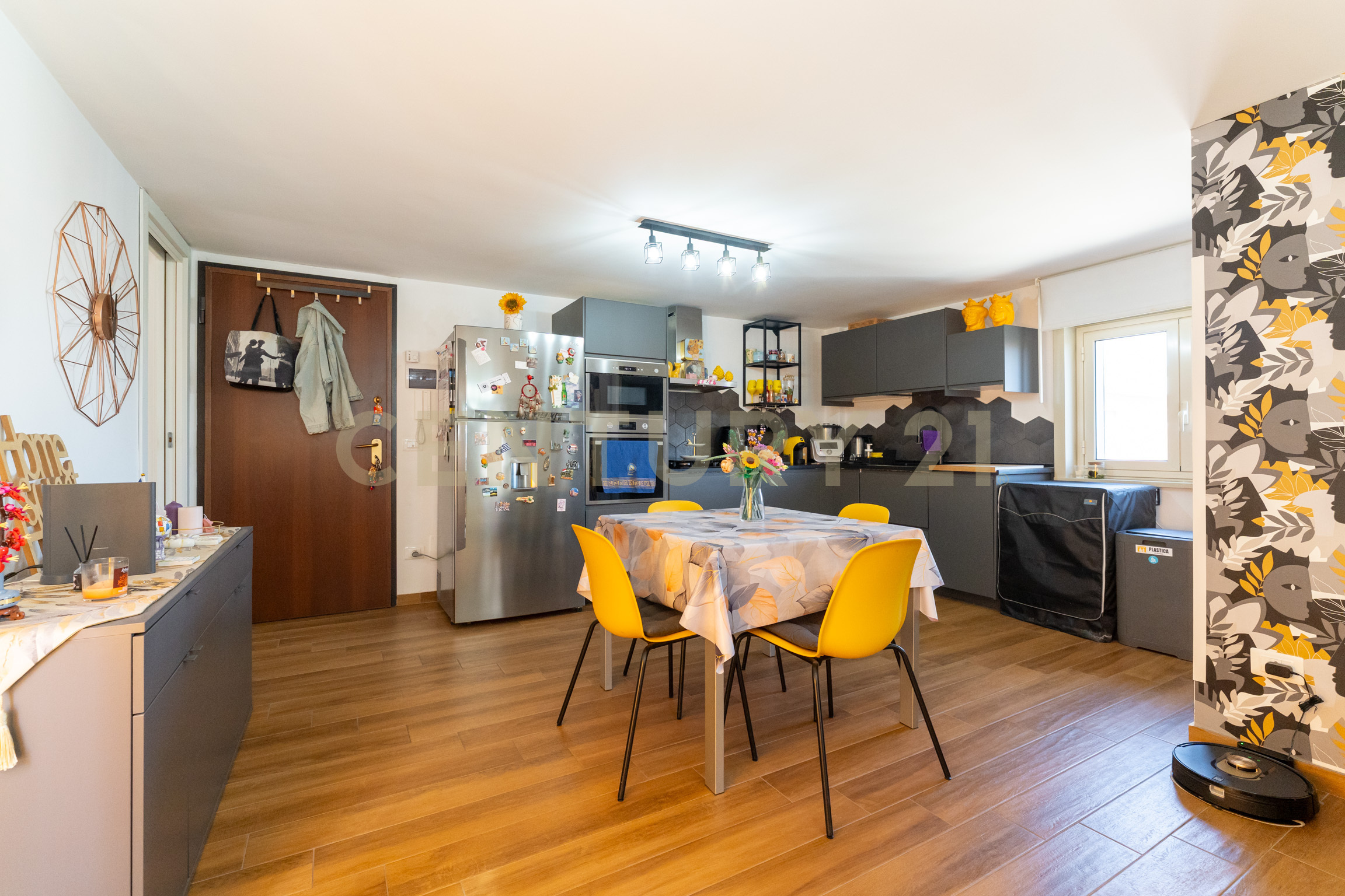 Trilocale con terrazzo in via mafalda di savoia 18, Catania